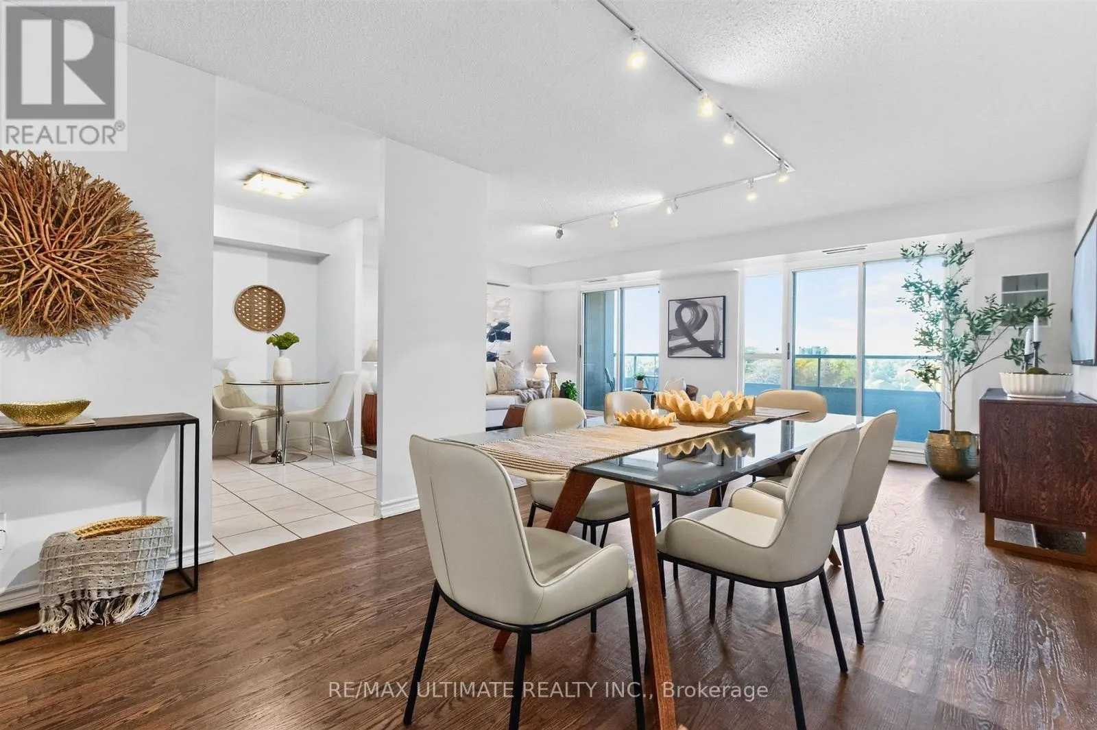 808 - 8 COVINGTON ROAD
