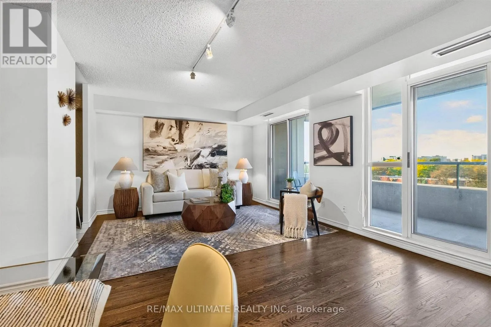 808 - 8 COVINGTON ROAD