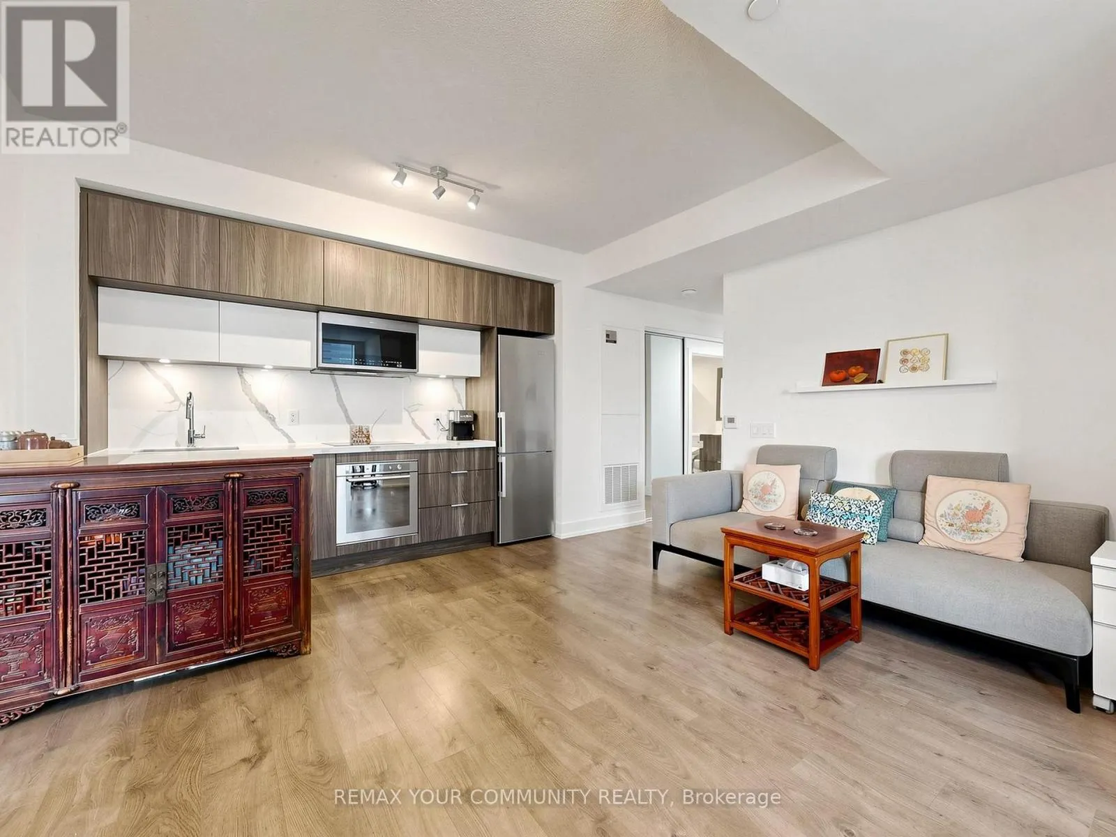 963 - 25 ADRA GRADO WAY