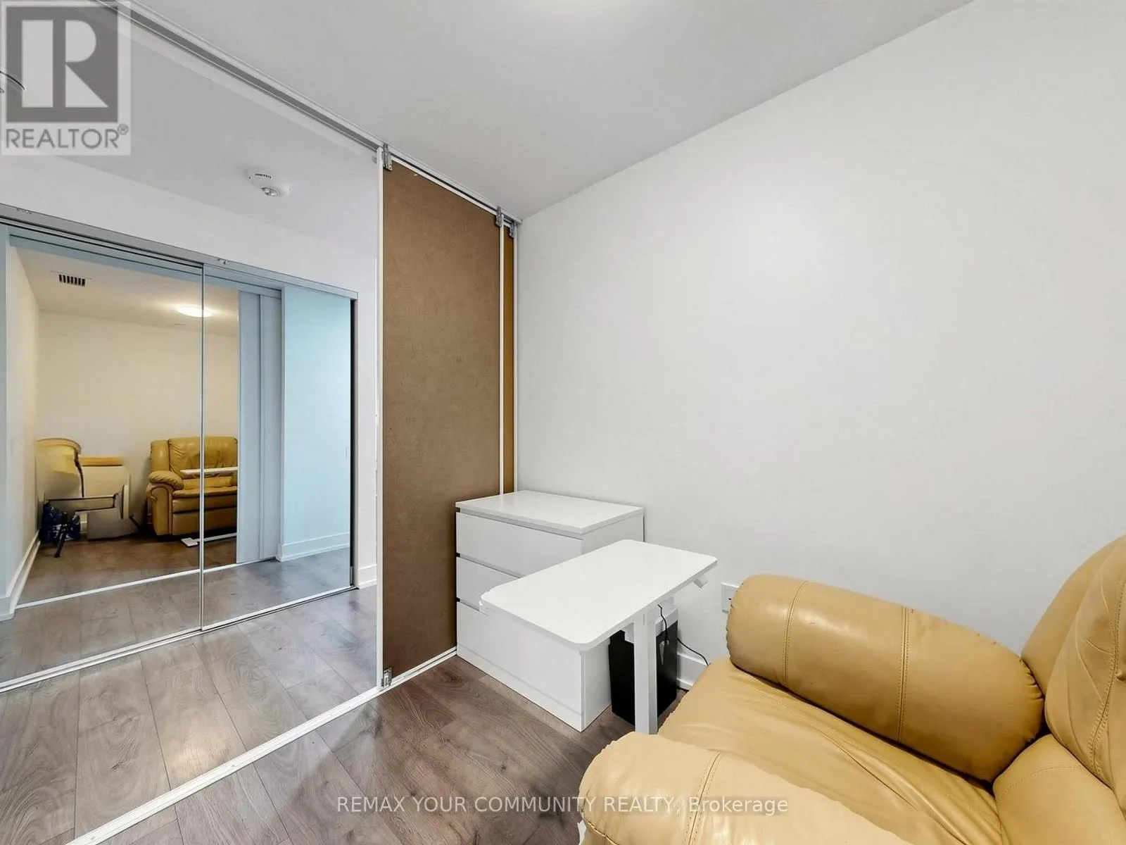 963 - 25 ADRA GRADO WAY