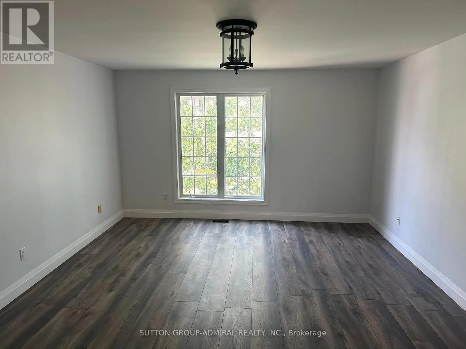 14 - 757 SHEPPARD AVENUE W
