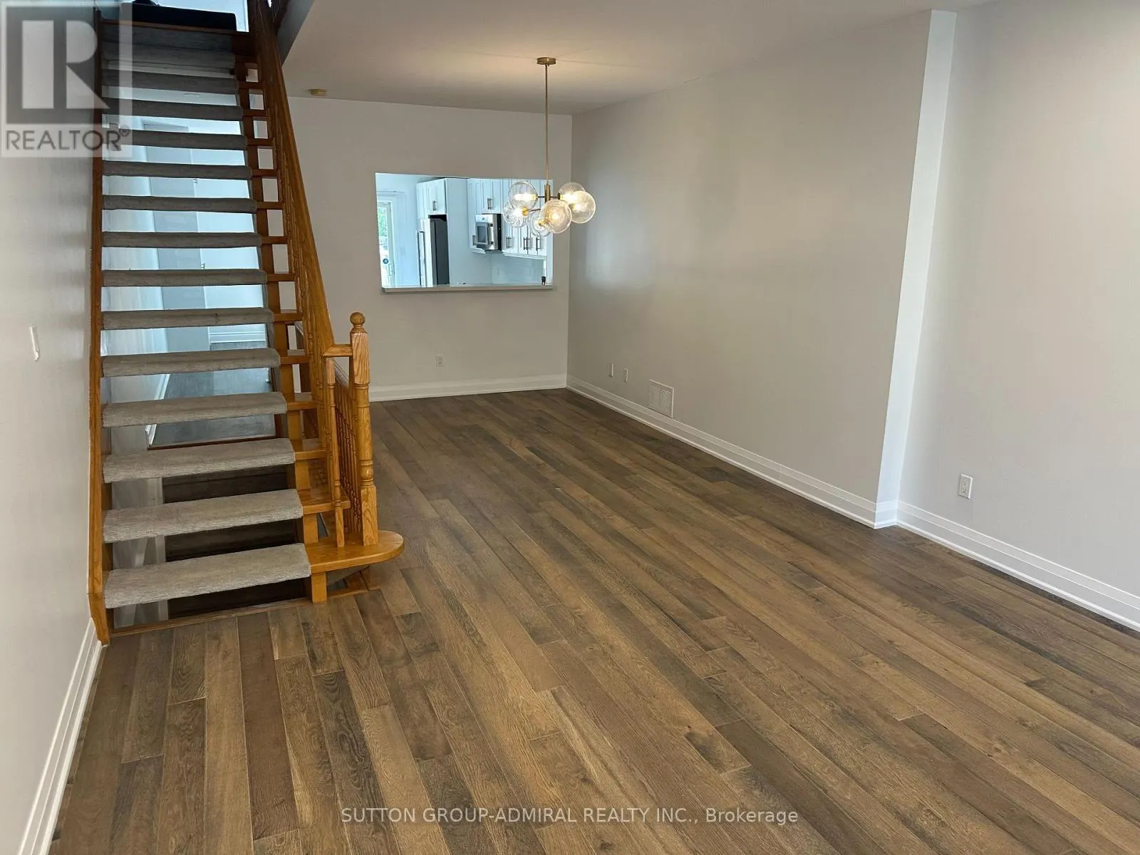 14 - 757 SHEPPARD AVENUE W