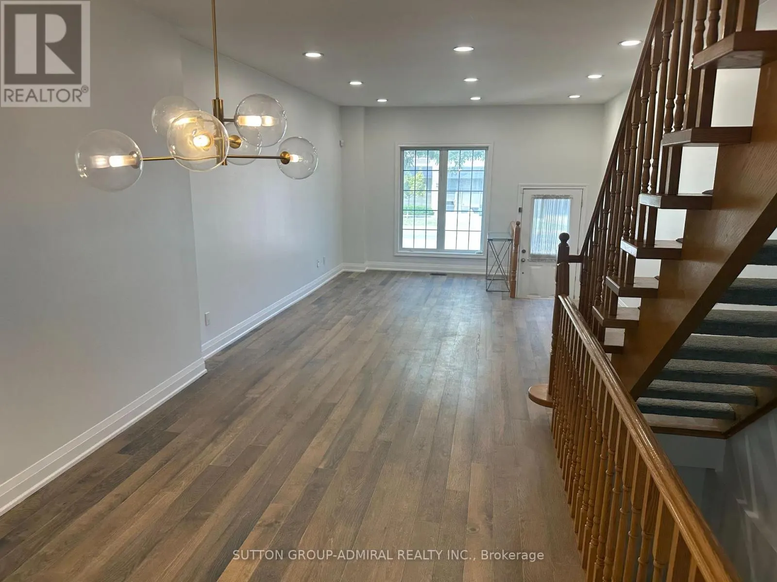 14 - 757 SHEPPARD AVENUE W