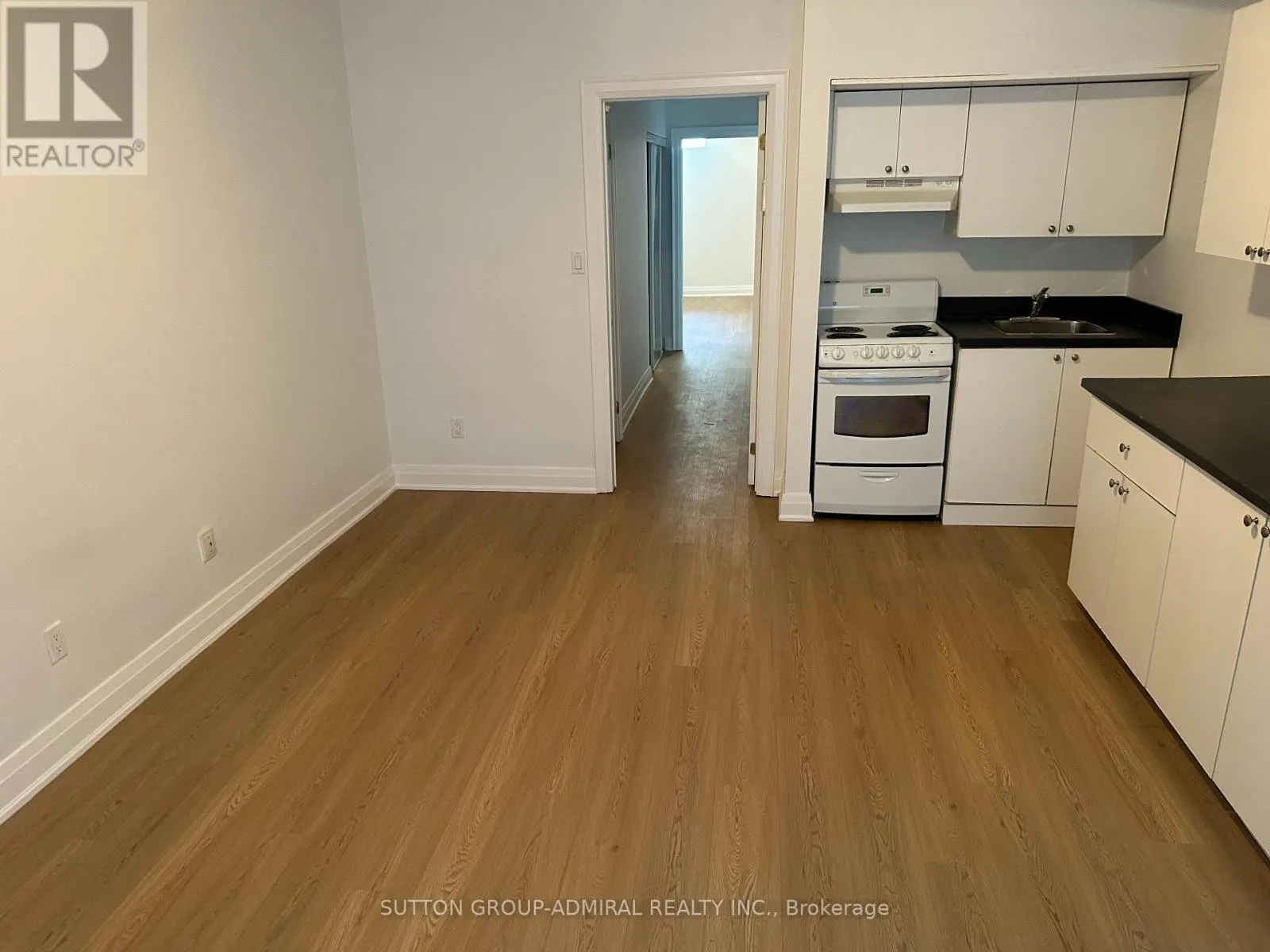 14 - 757 SHEPPARD AVENUE W