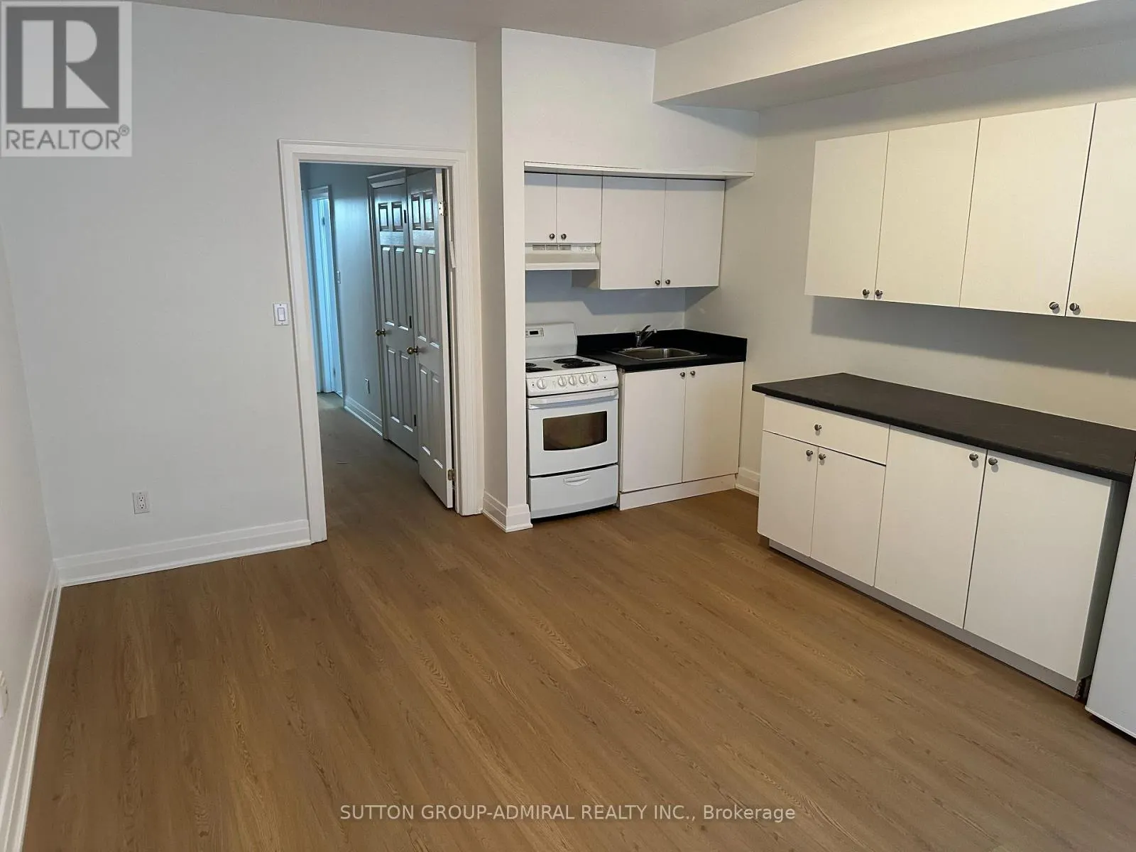 14 - 757 SHEPPARD AVENUE W