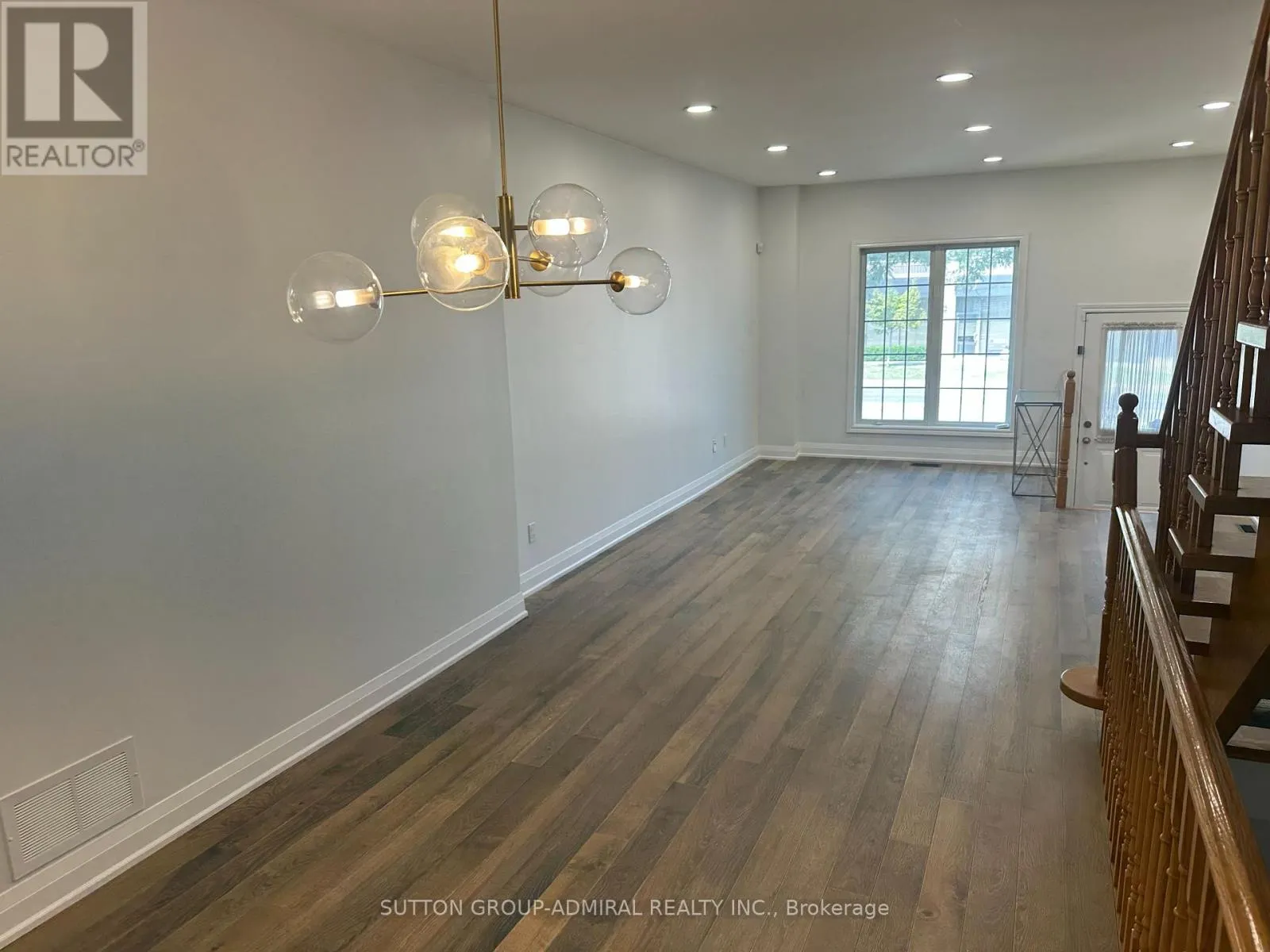 14 - 757 SHEPPARD AVENUE W