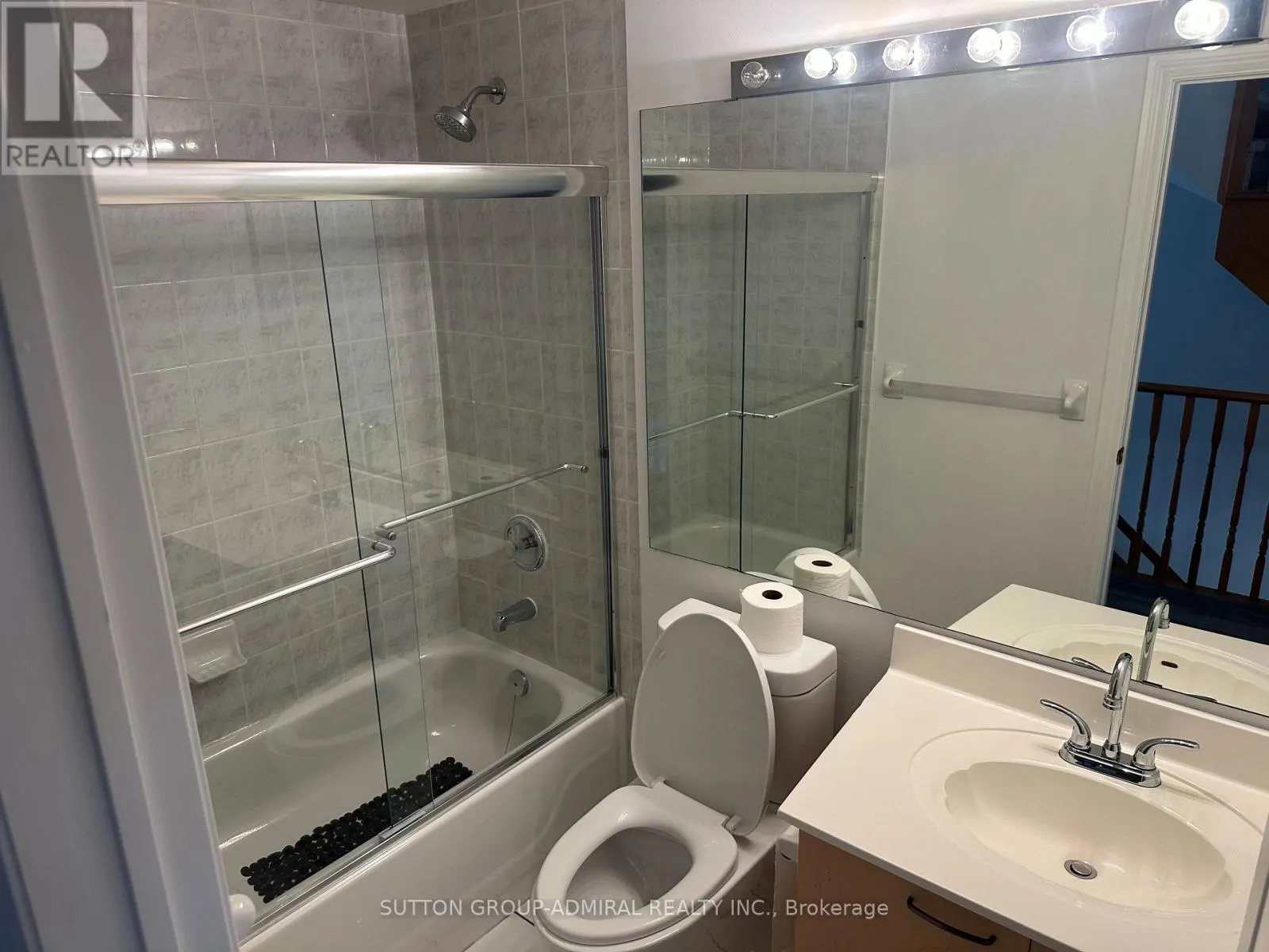 14 - 757 SHEPPARD AVENUE W