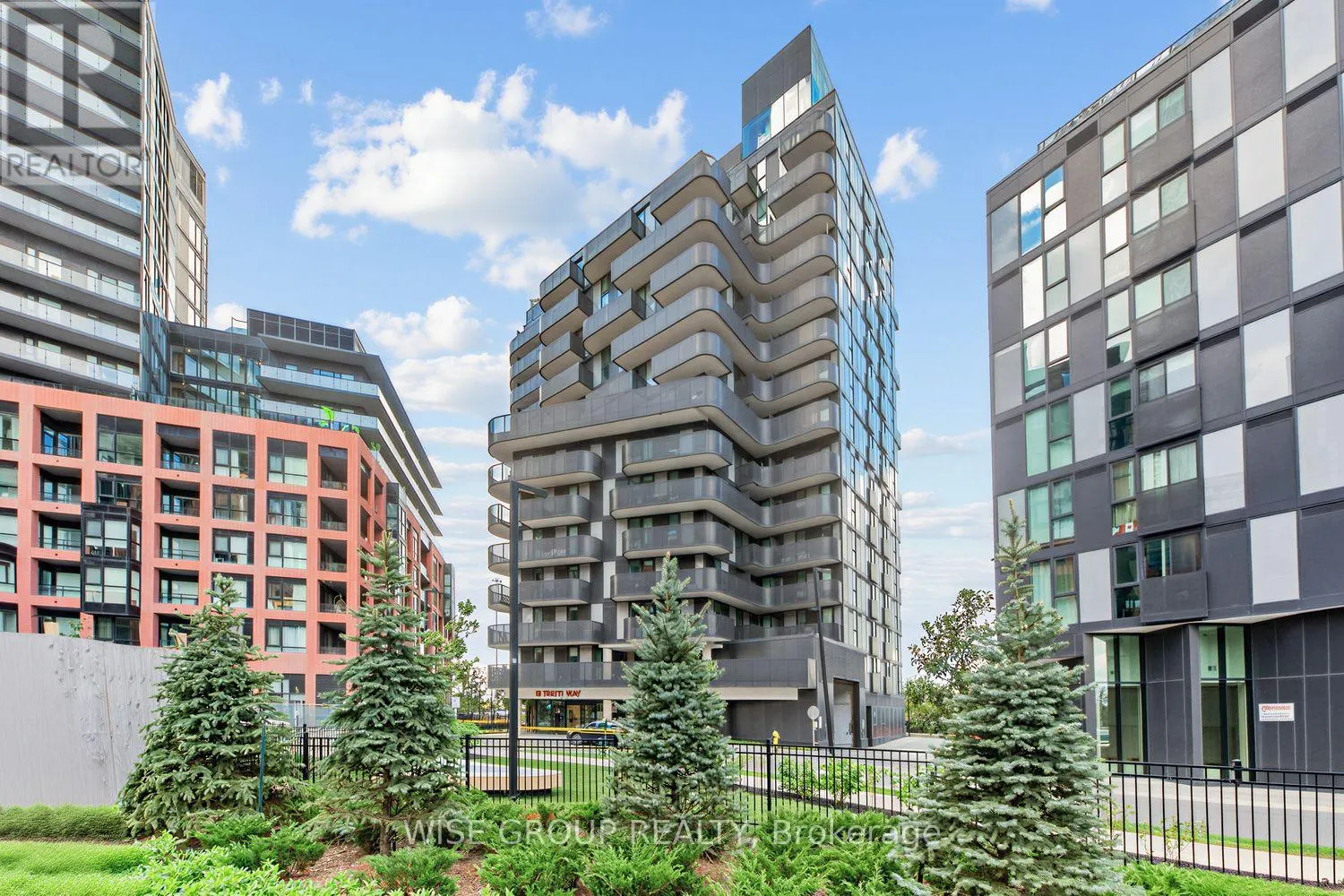1108 - 18 TRETTI WAY