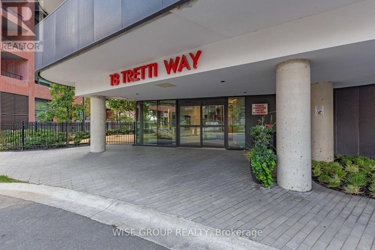 1108 - 18 TRETTI WAY