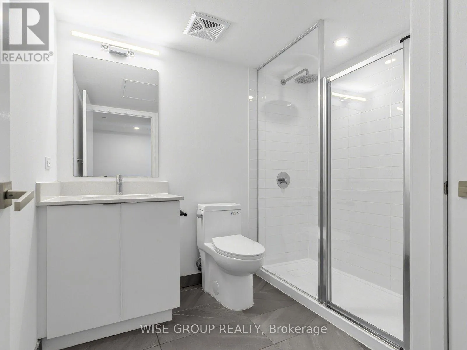 1108 - 18 TRETTI WAY