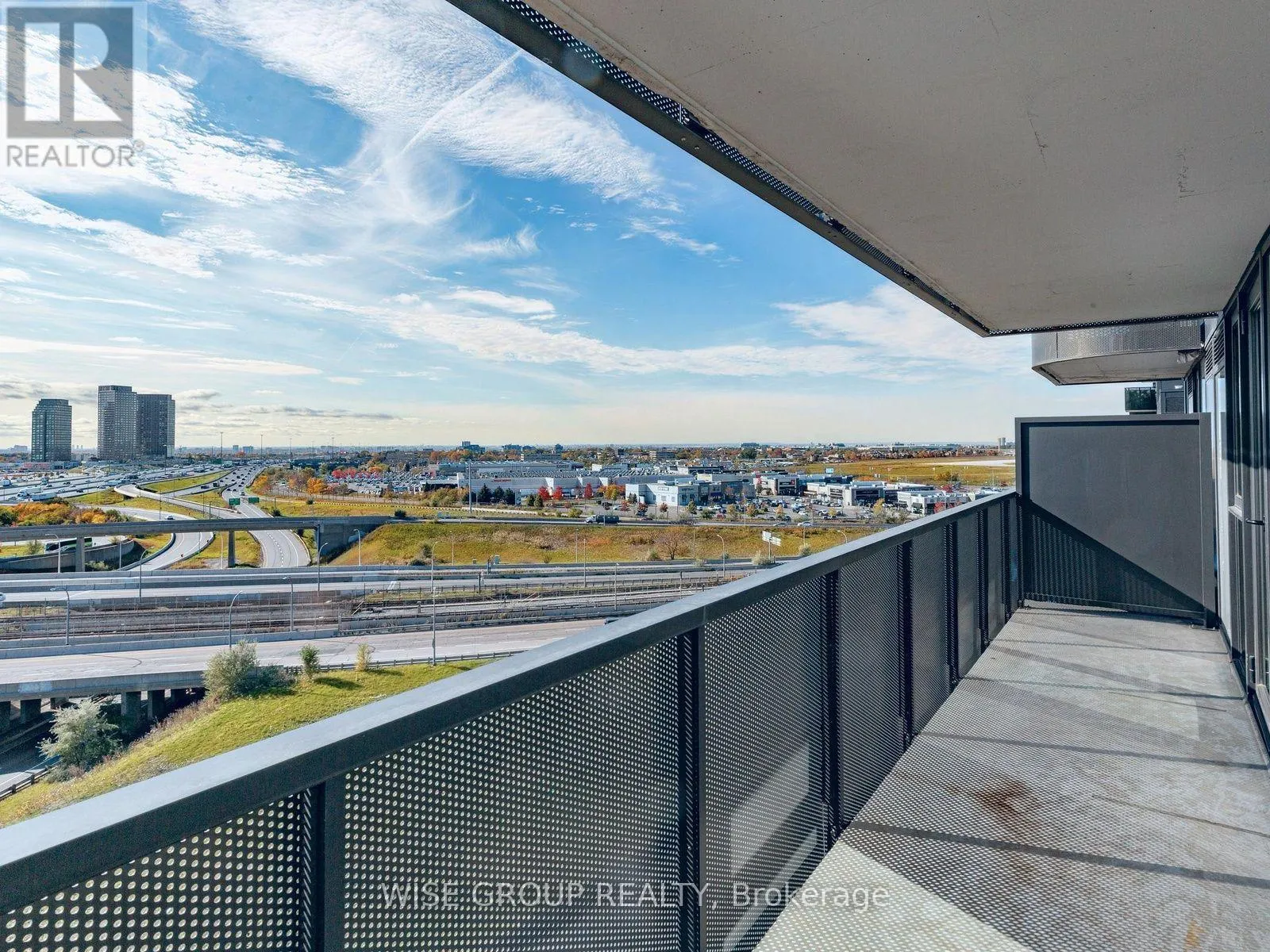1108 - 18 TRETTI WAY