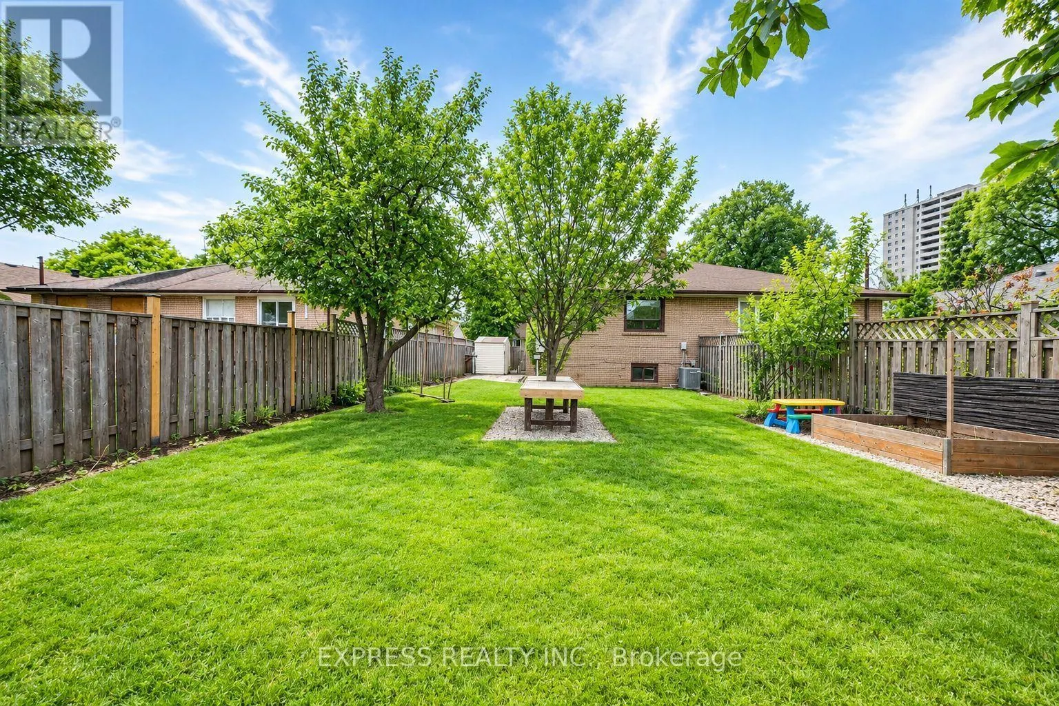 68 PINTAIL CRESCENT