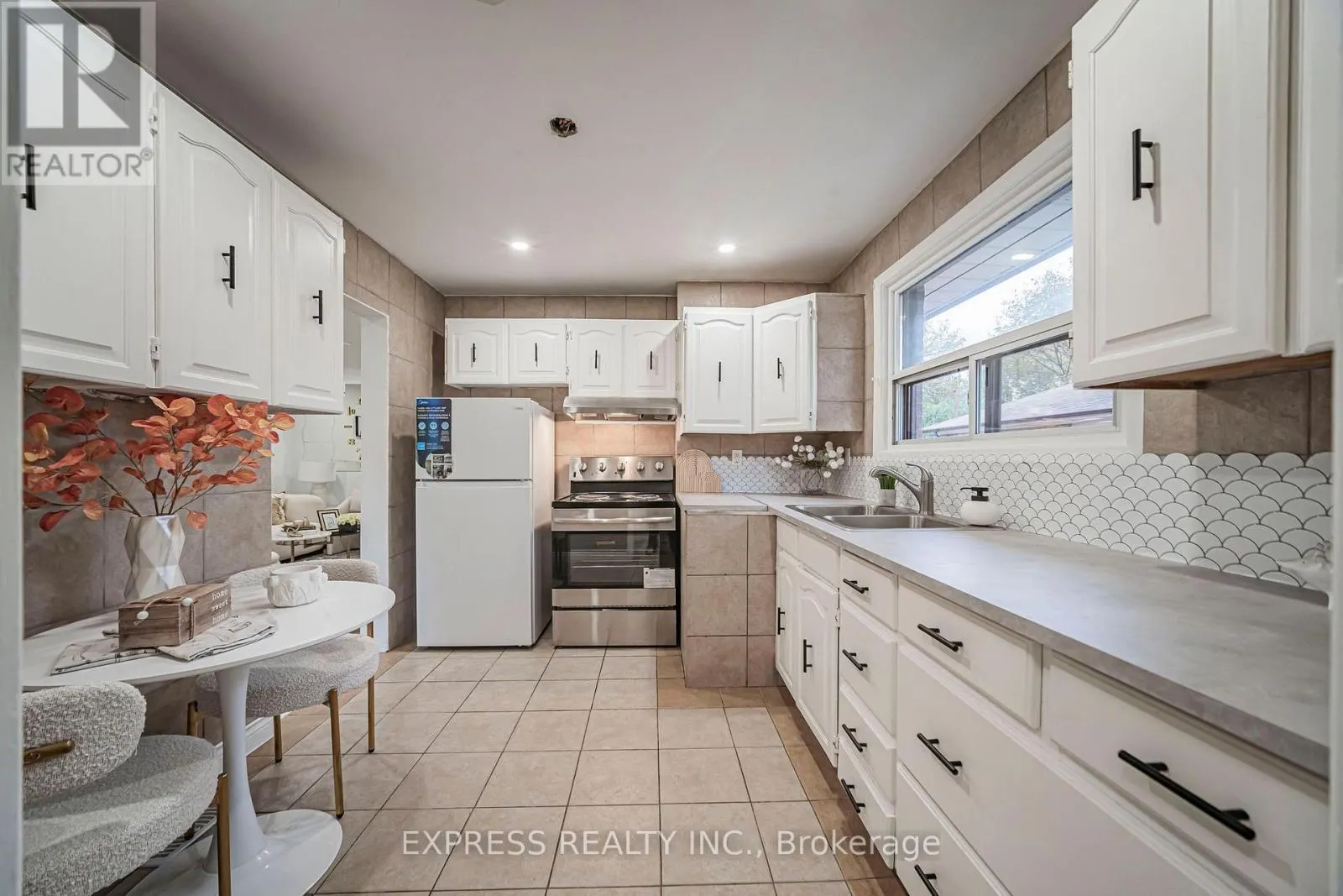 68 PINTAIL CRESCENT