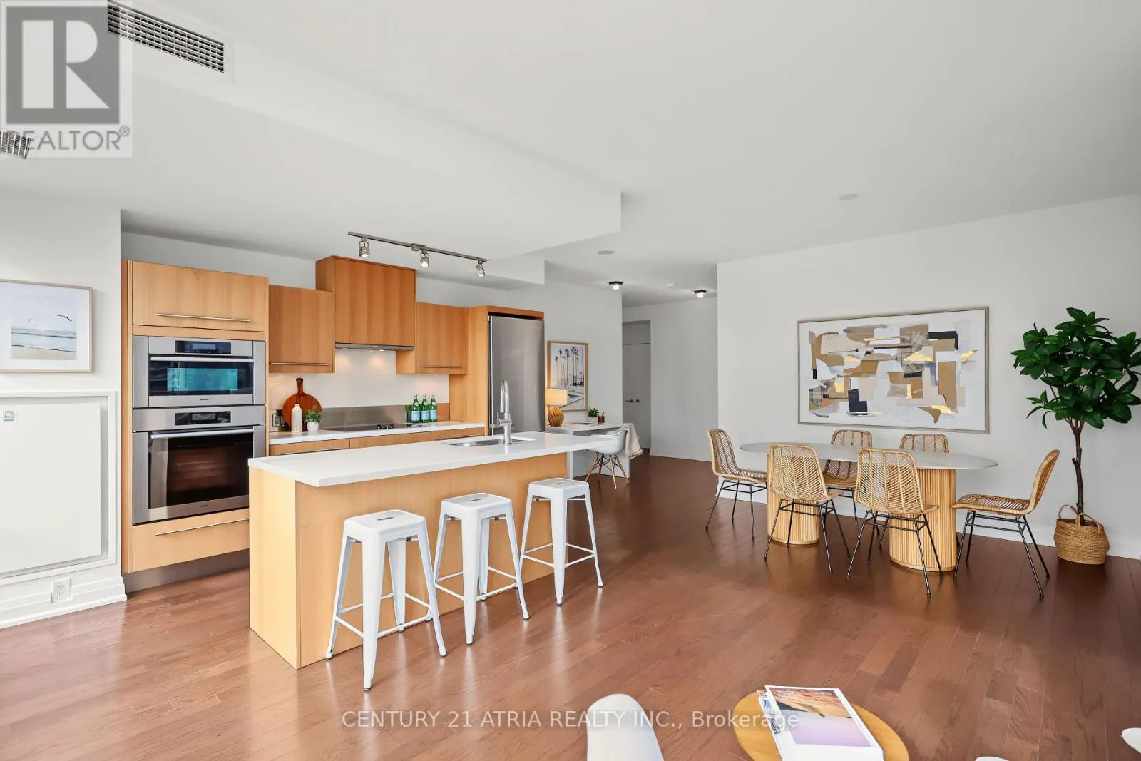 3511 - 80 JOHN STREET