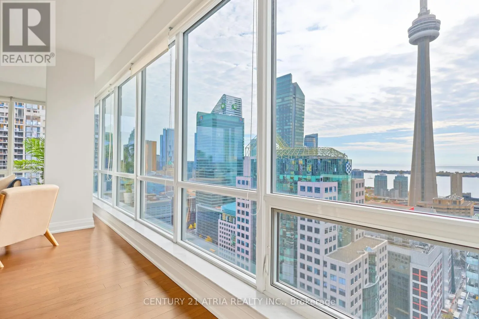3511 - 80 JOHN STREET
