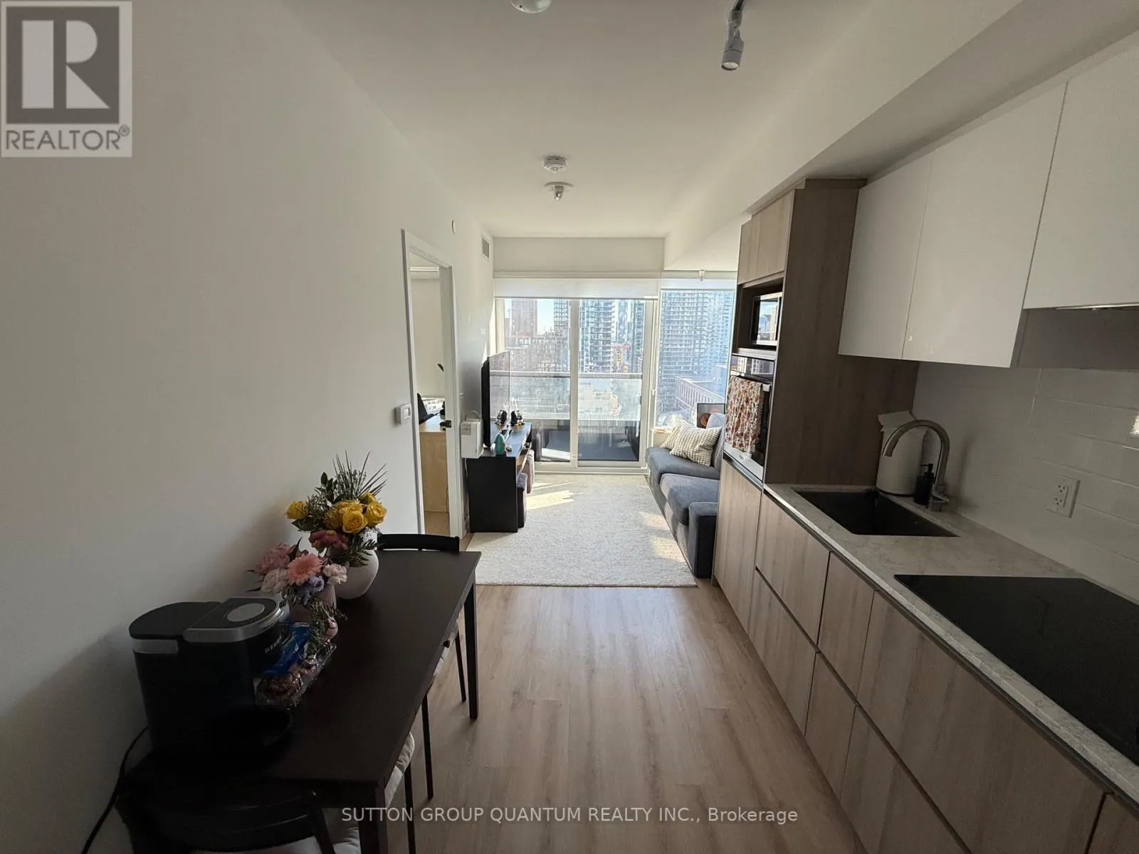 2017 - 319 JARVIS STREET