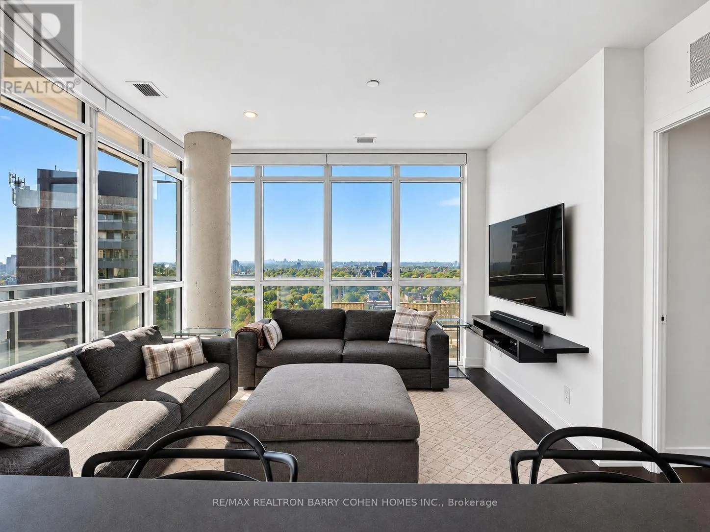 1707 - 501 ST CLAIR AVENUE W