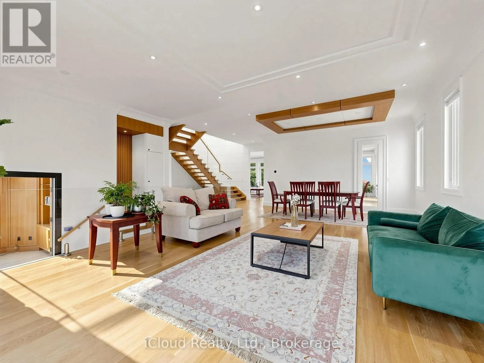 64 RISEBROUGH AVENUE
