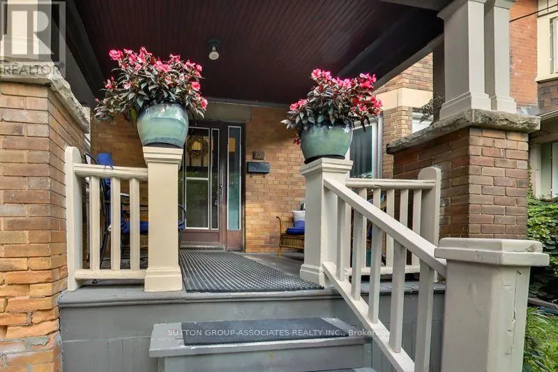 131 LAUDER AVENUE