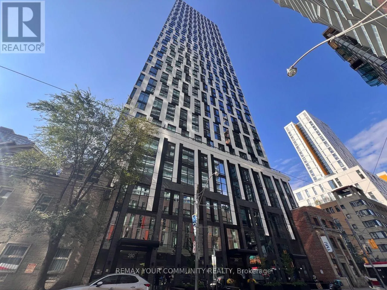 4507 - 252 CHURCH STREET