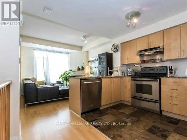#523 - 36 STADIUM ROAD