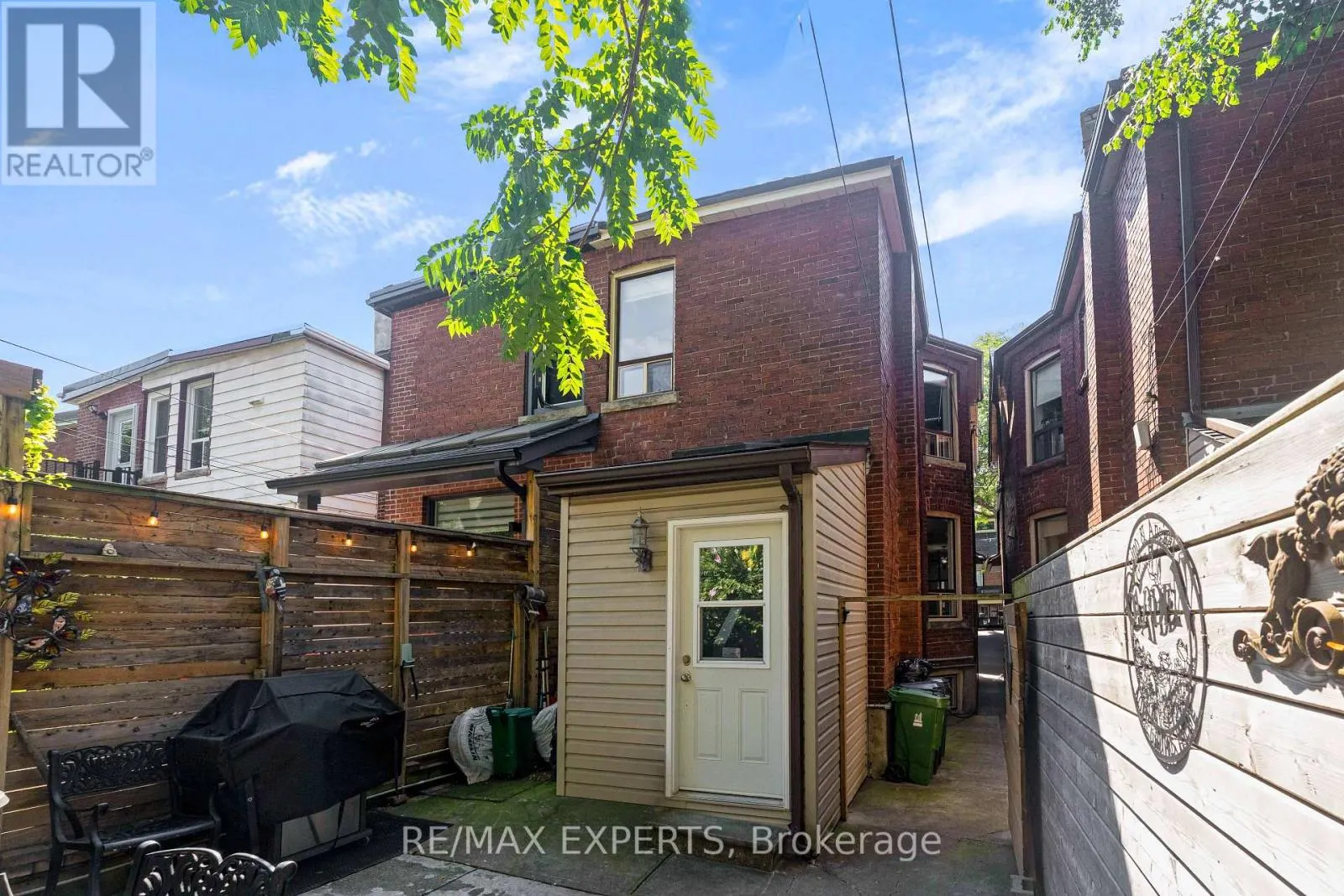 54 MARCHMOUNT ROAD