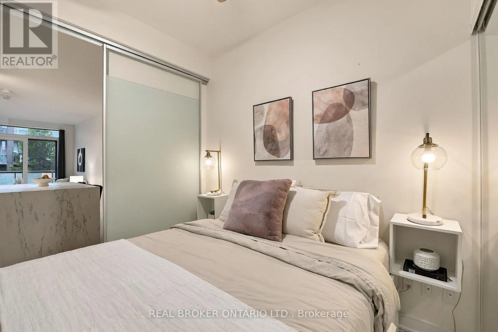 S353 - 35 ROLLING MILLS ROAD