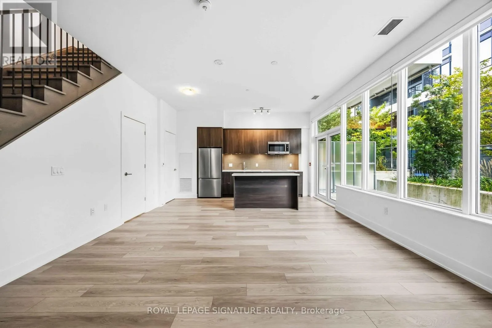 102 - 2 TEAGARDEN COURT N