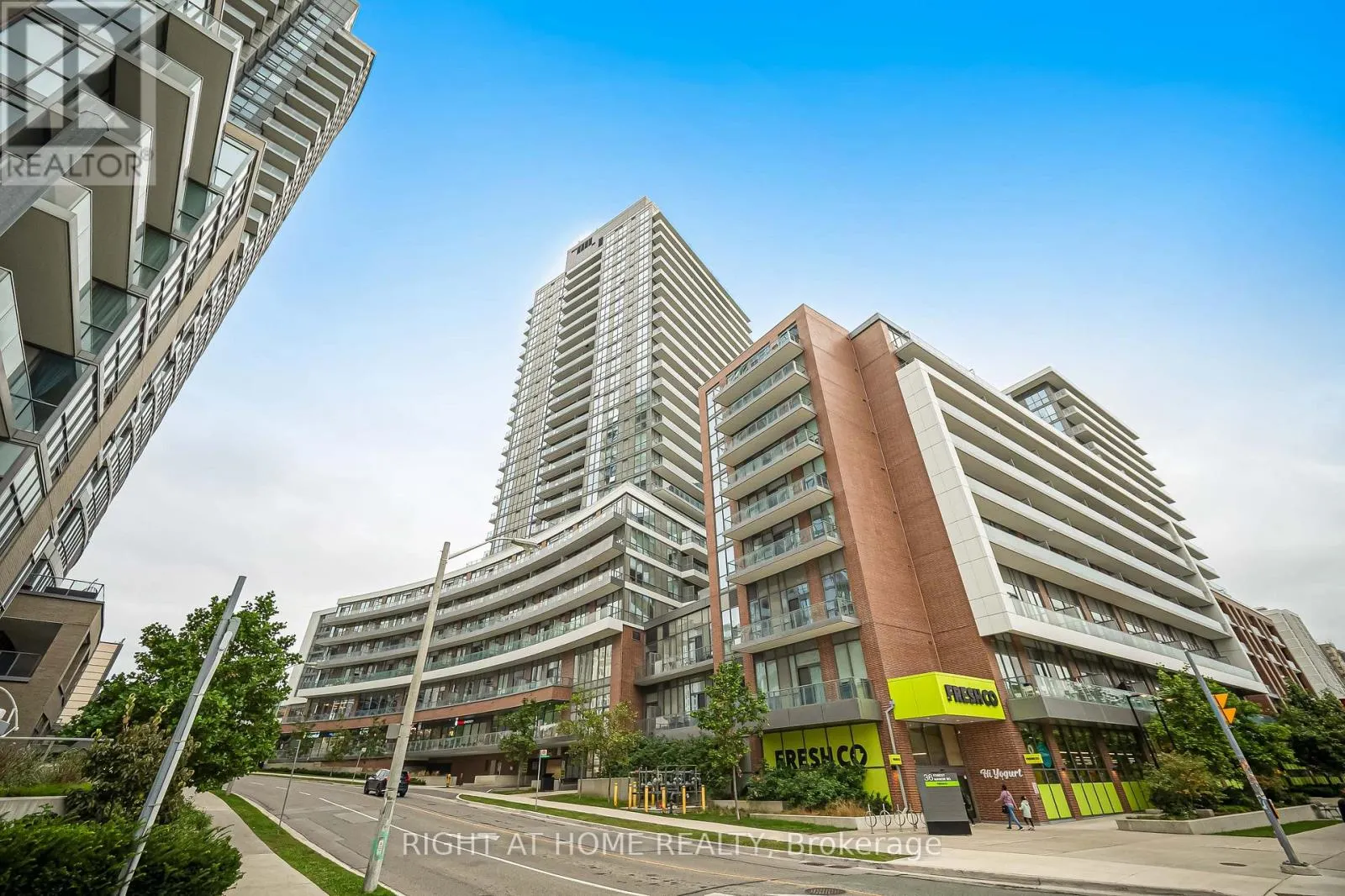 405 - 38 FOREST MANOR ROAD