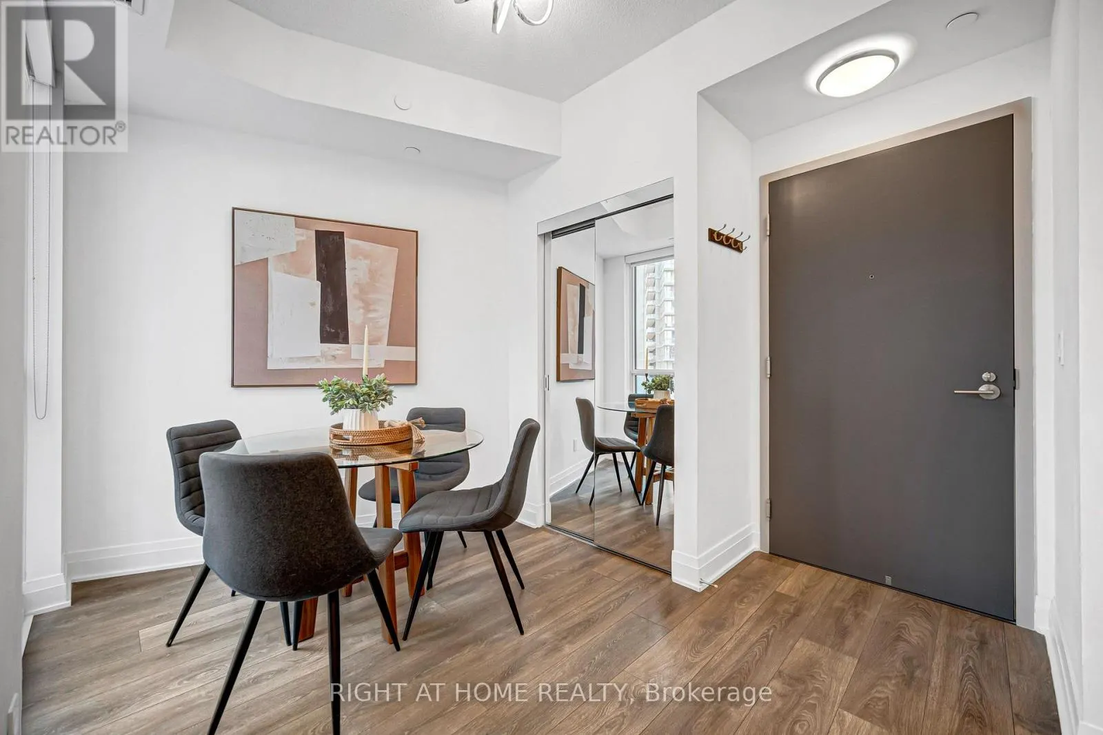 405 - 38 FOREST MANOR ROAD