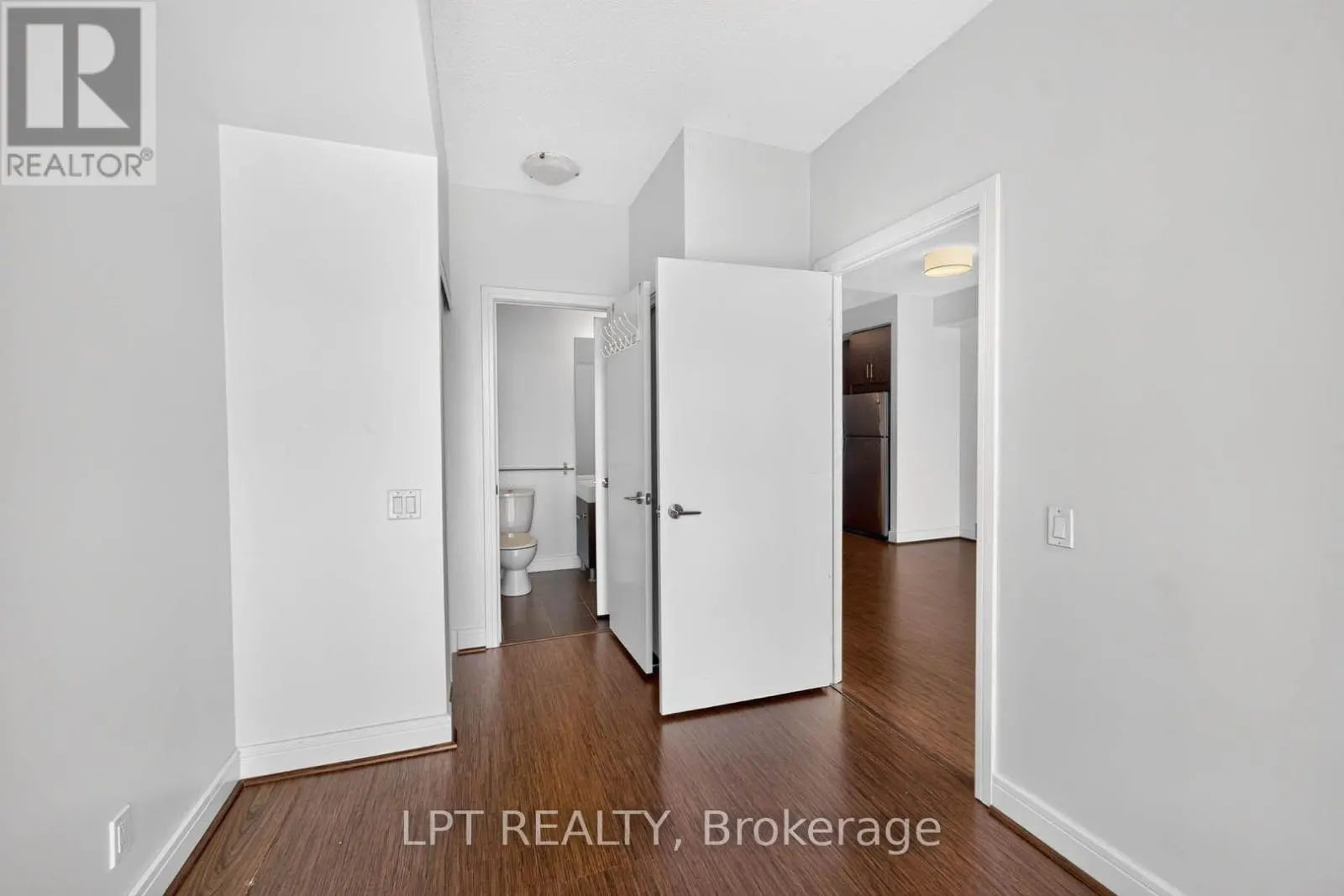 1202 - 112 GEORGE STREET