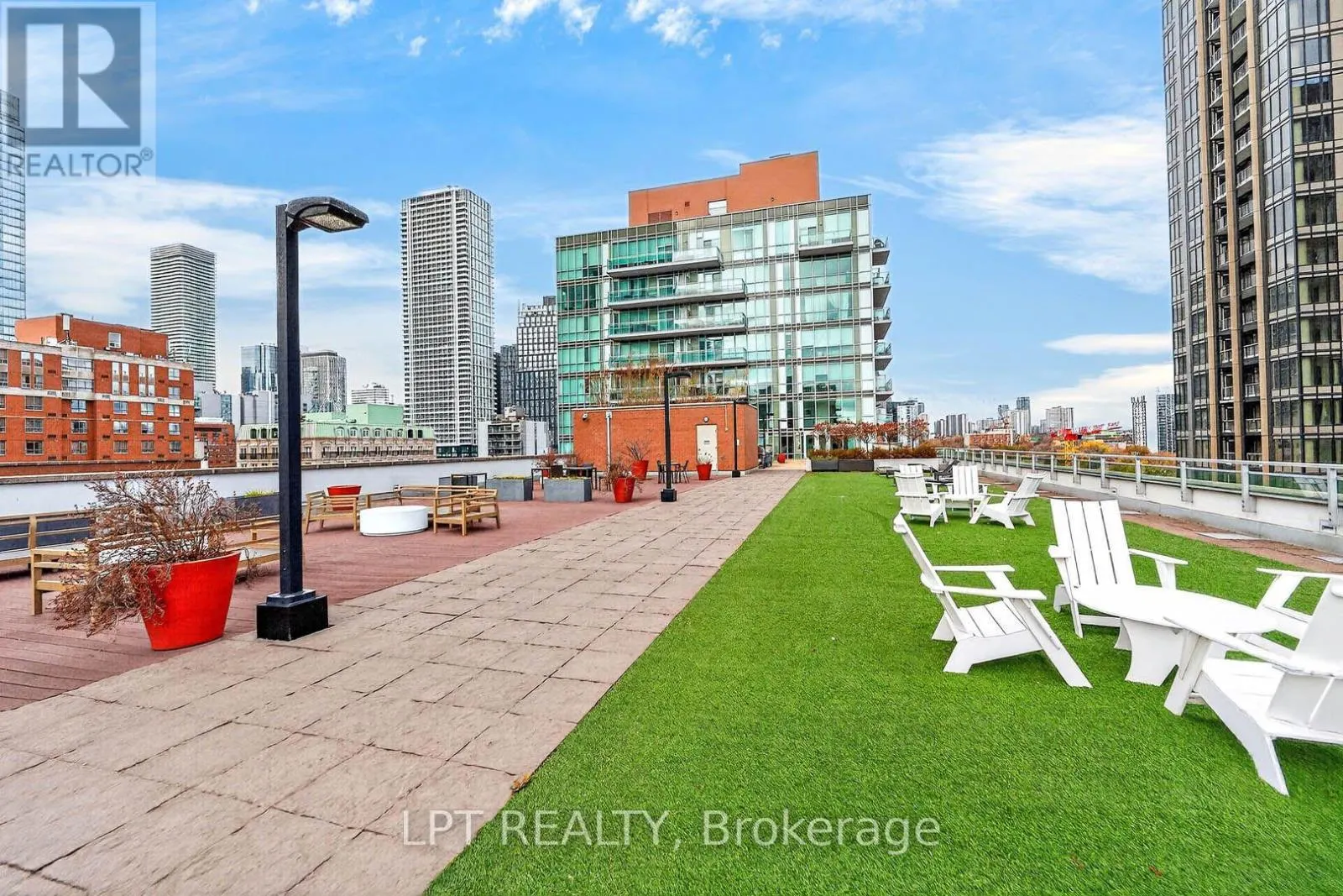 1202 - 112 GEORGE STREET