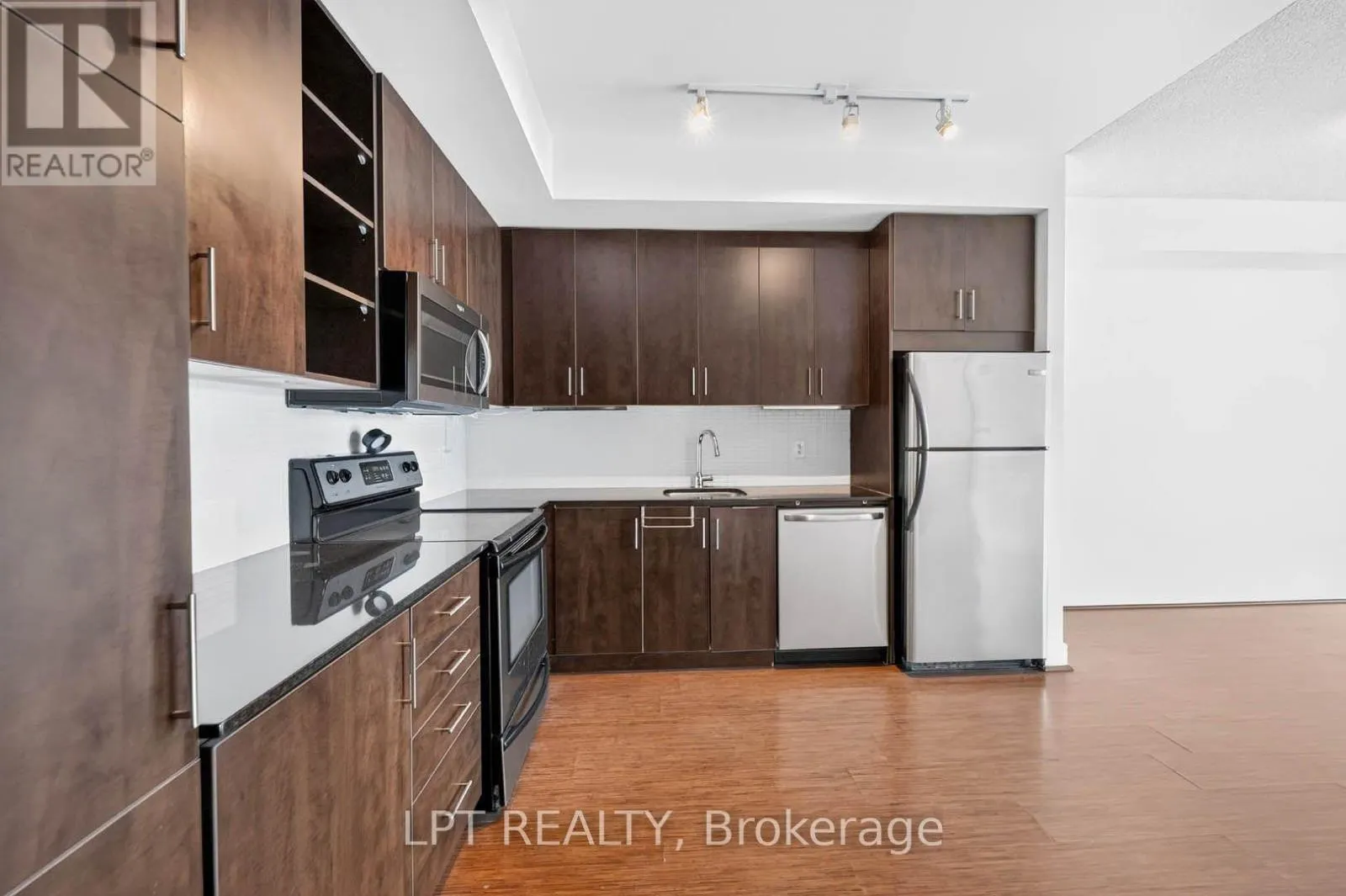 1202 - 112 GEORGE STREET