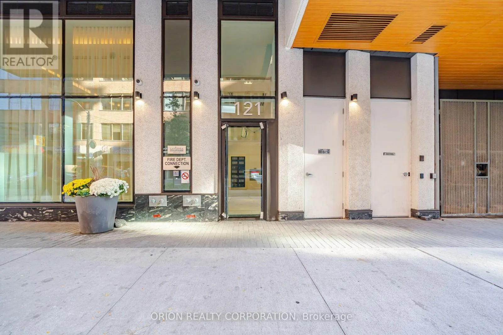 420 - 121 ST PATRICK STREET