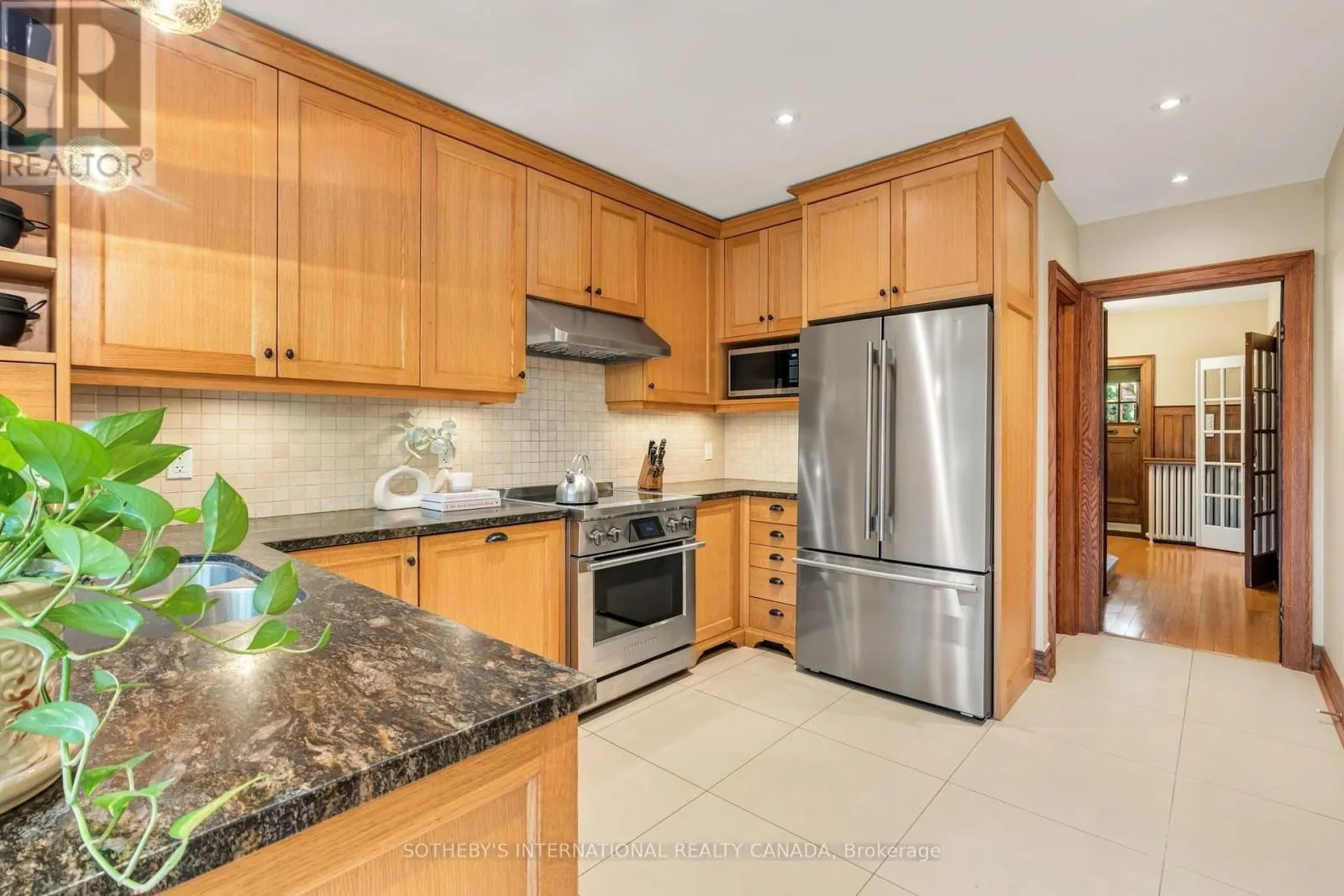 476 PALMERSTON BOULEVARD