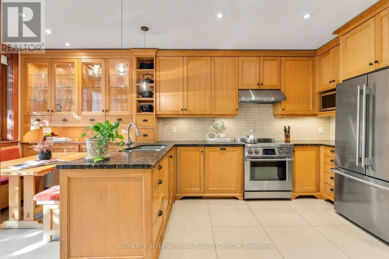 476 PALMERSTON BOULEVARD