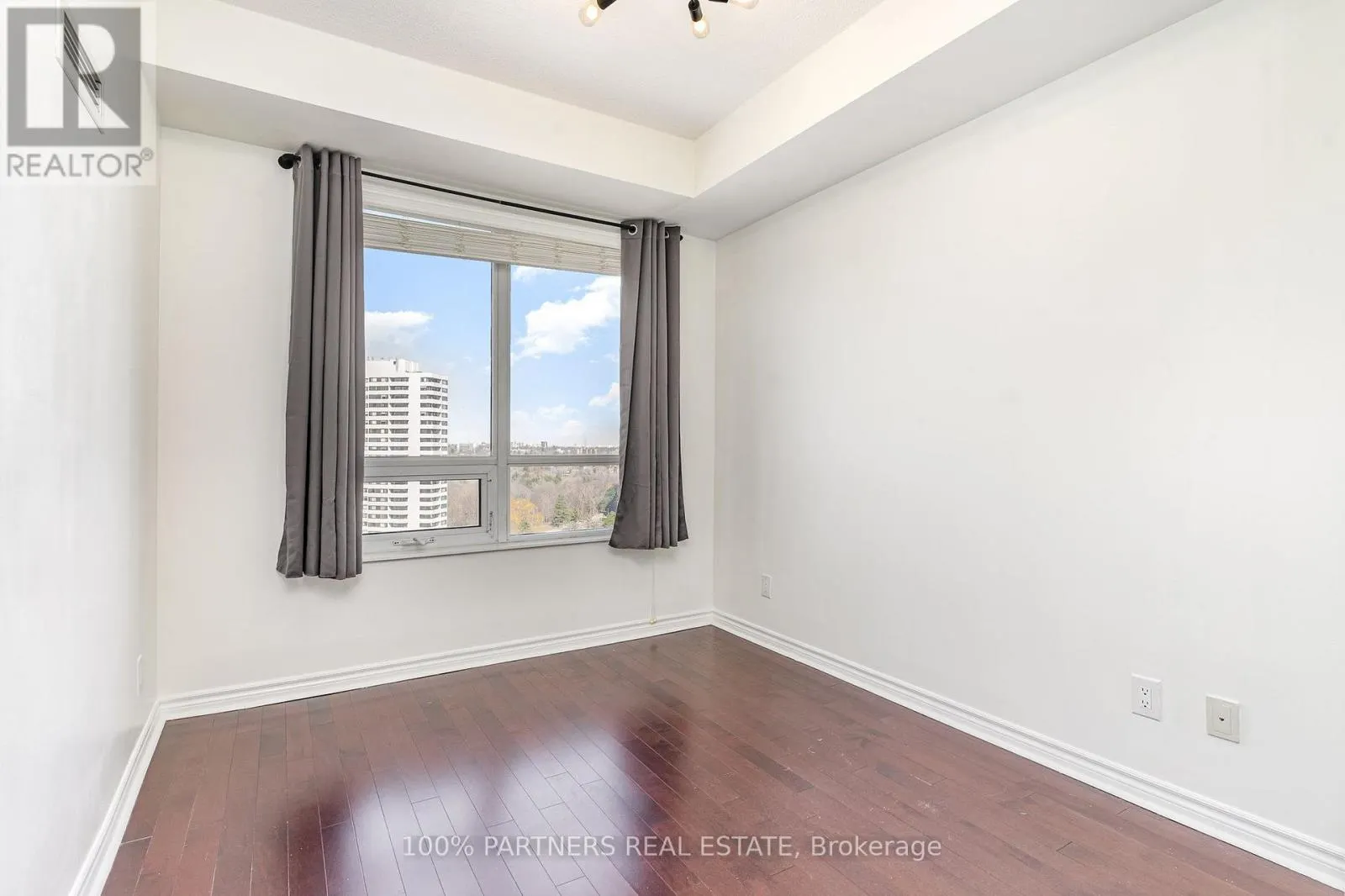 1608 - 133 WYNFORD DRIVE