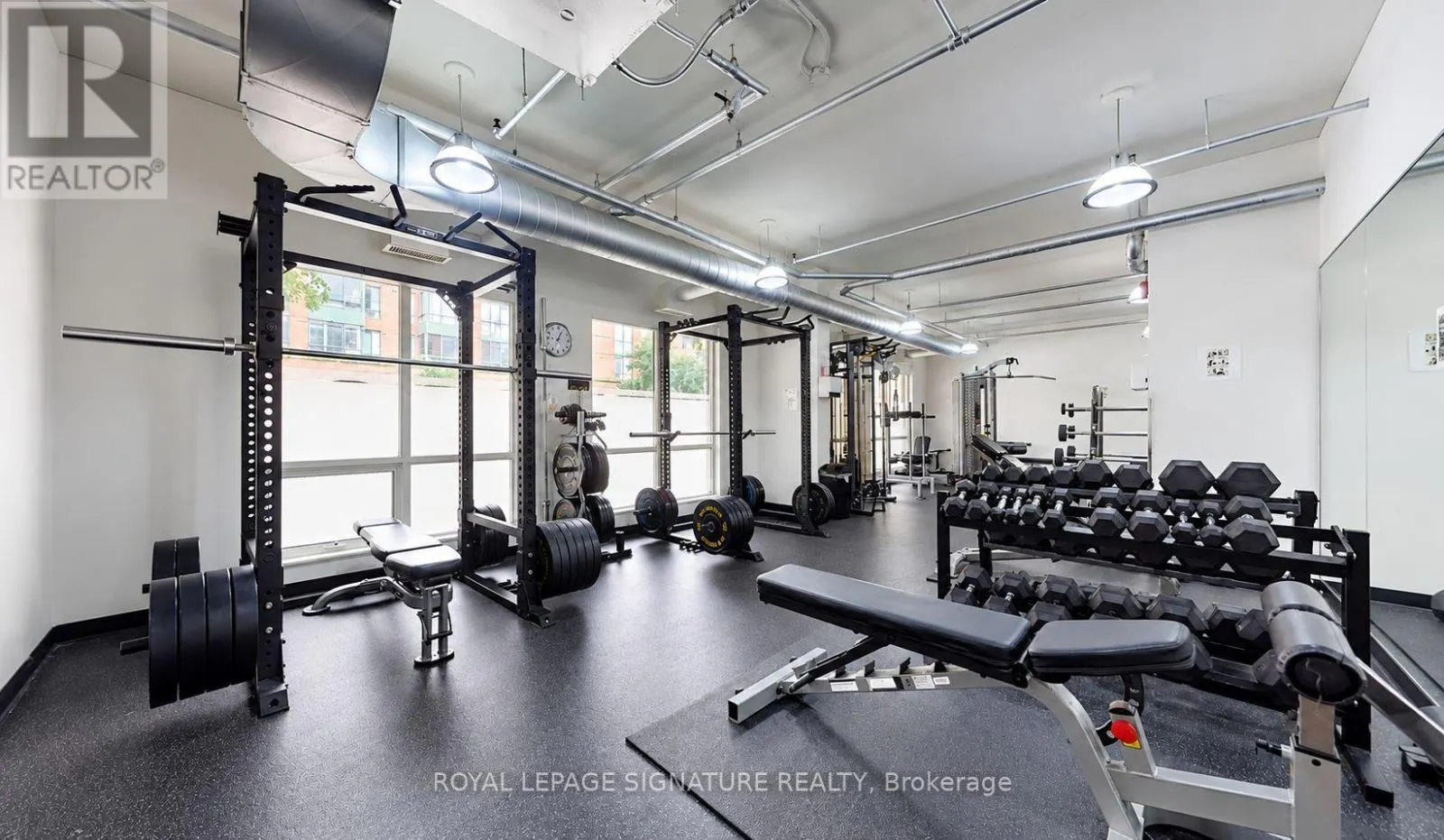 211 - 800 KING STREET W