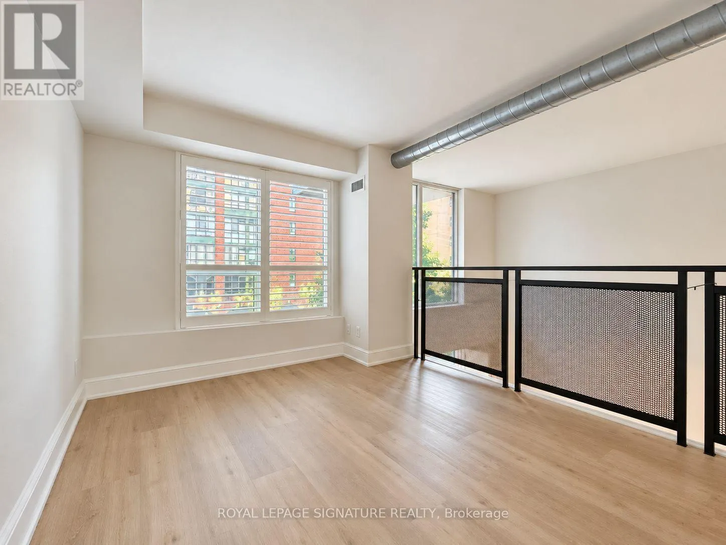211 - 800 KING STREET W