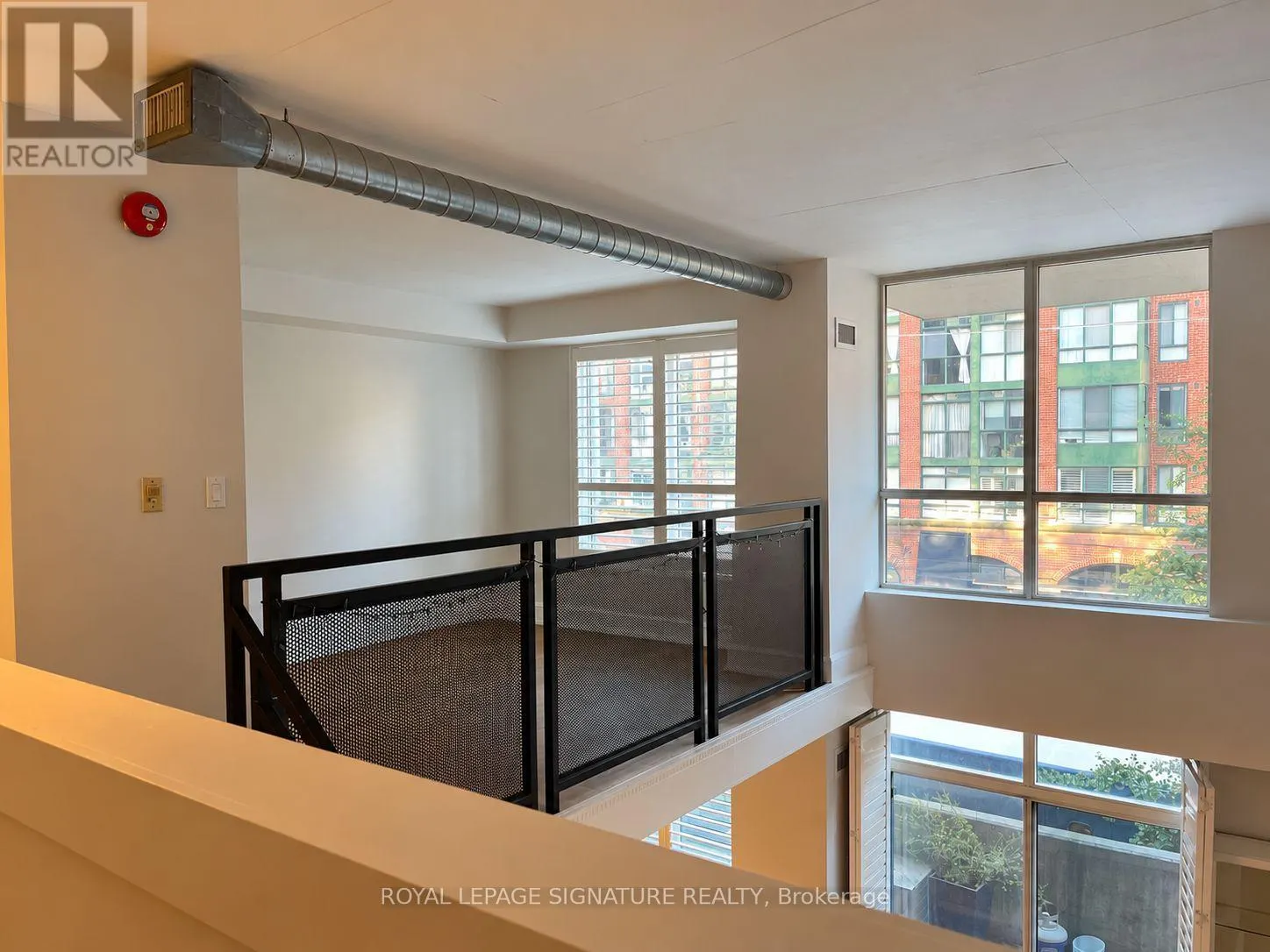 211 - 800 KING STREET W