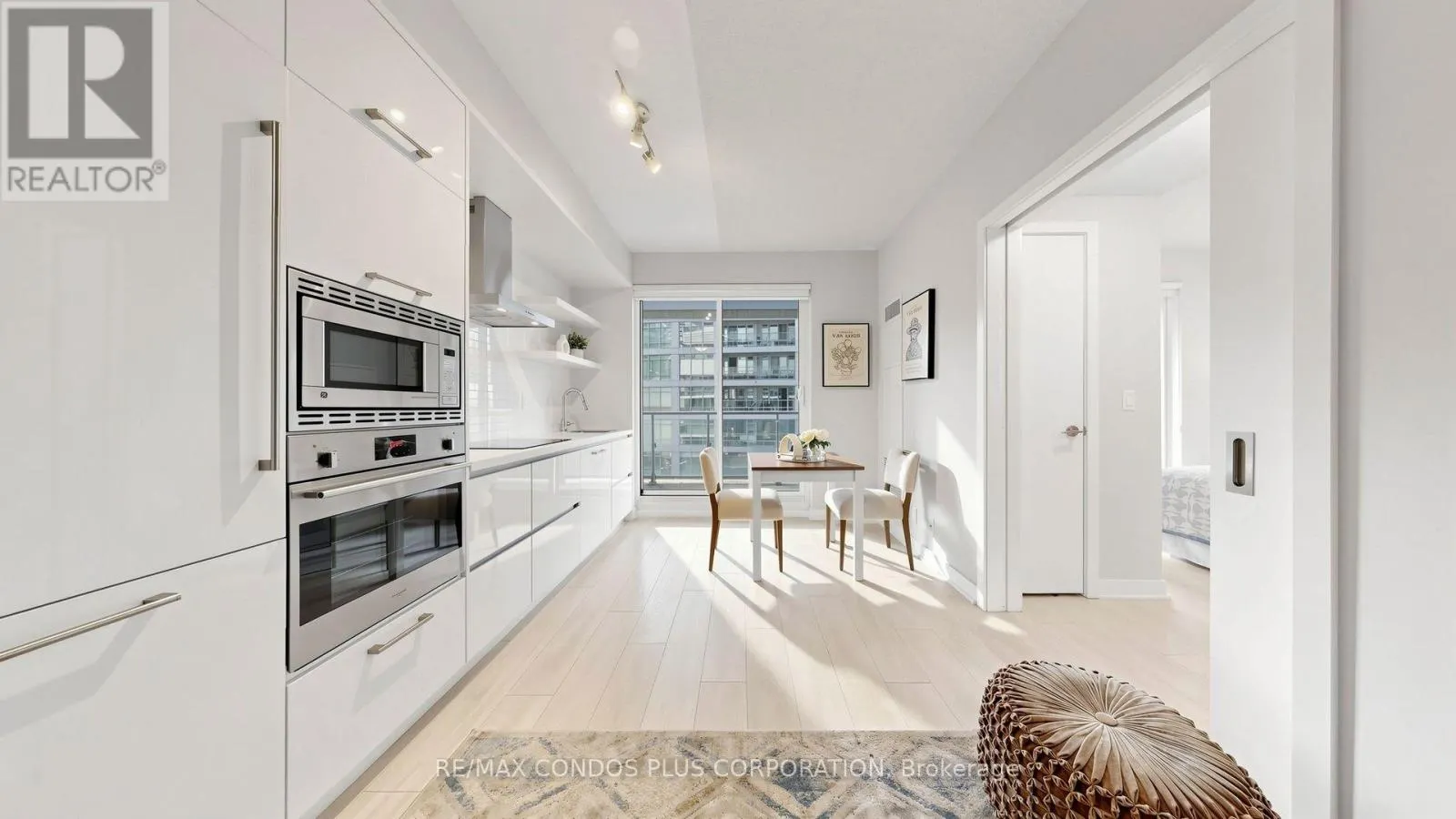 506 - 2221 YONGE STREET