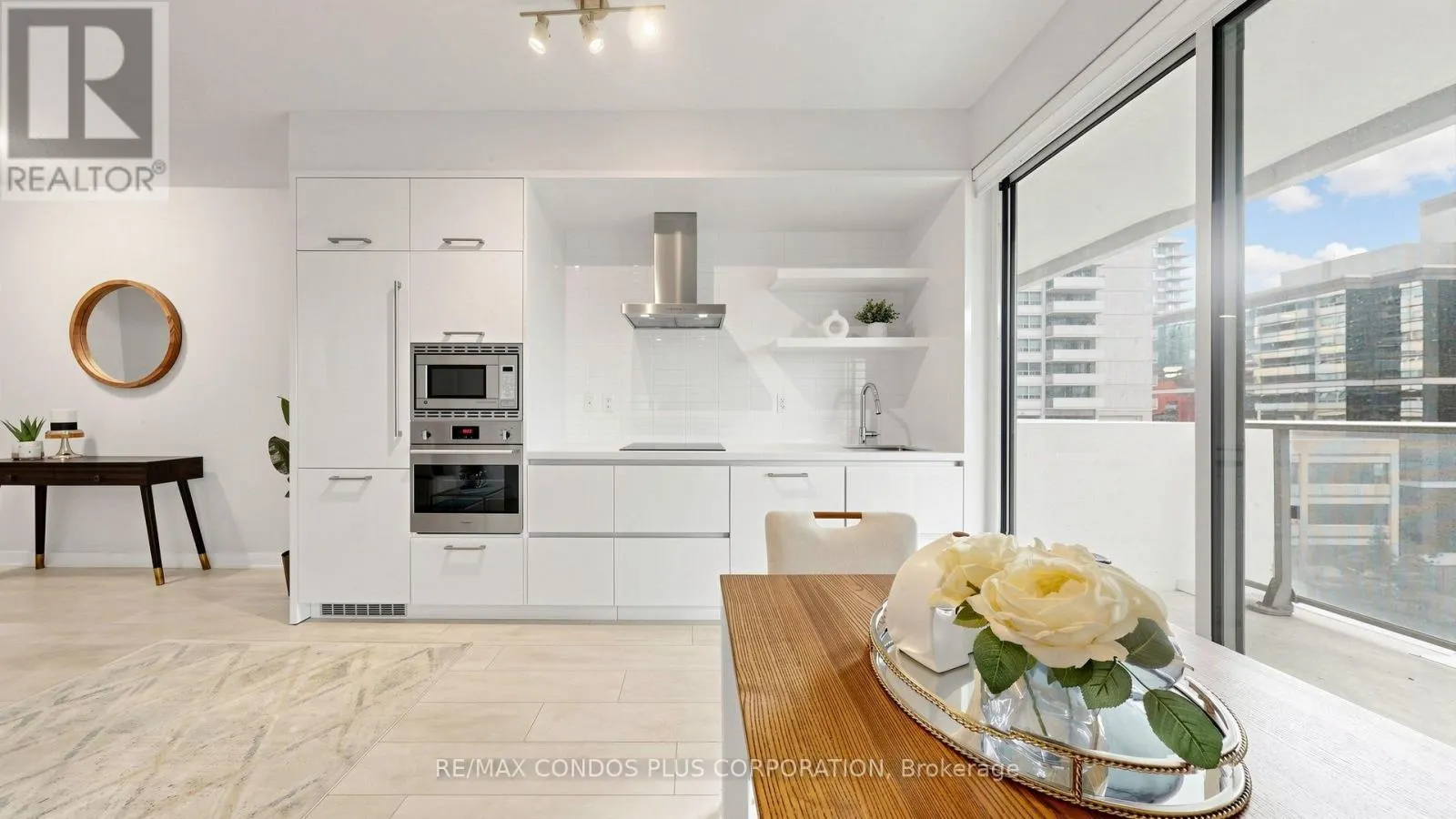 506 - 2221 YONGE STREET