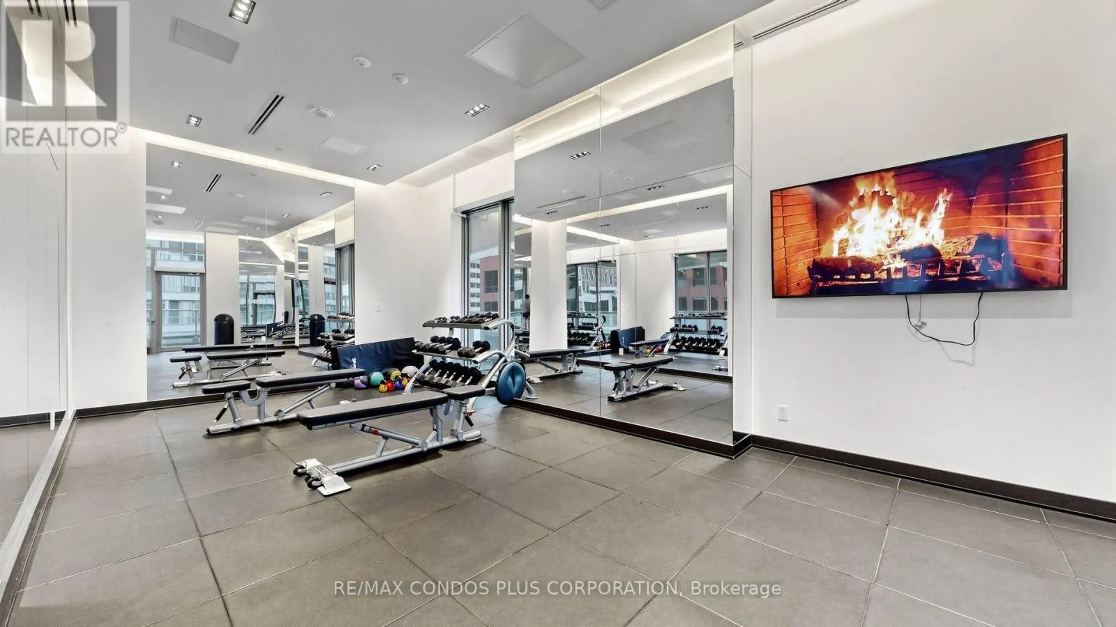 506 - 2221 YONGE STREET