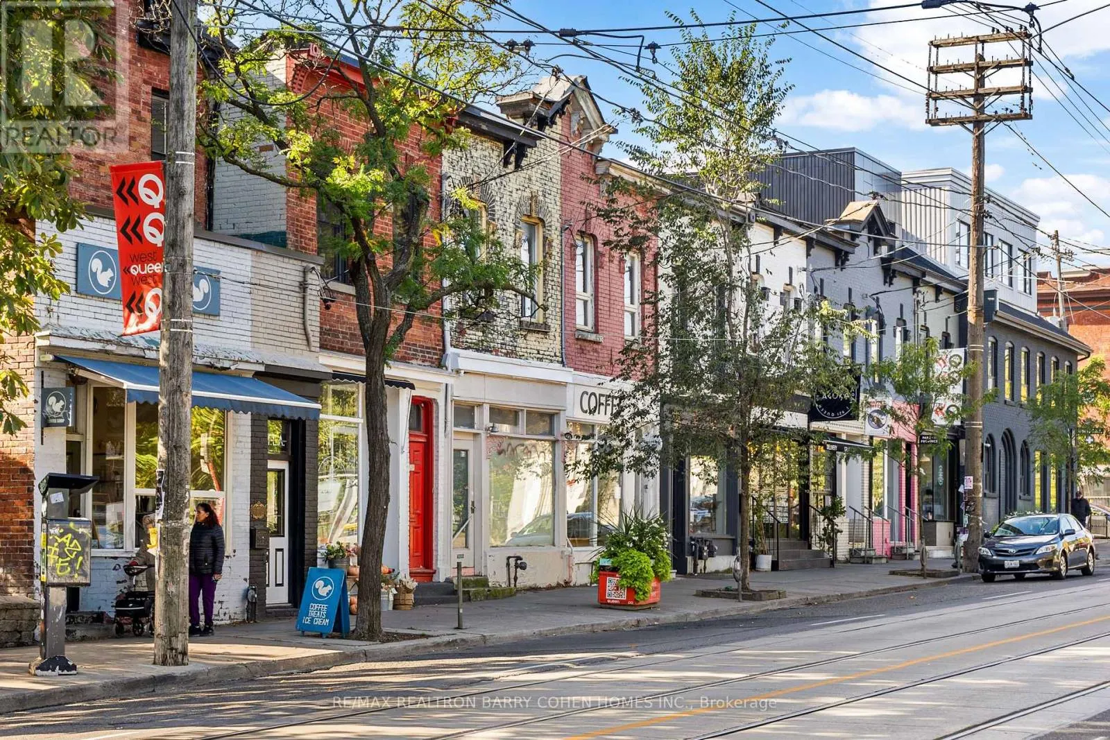PH12 - 955 QUEEN STREET W