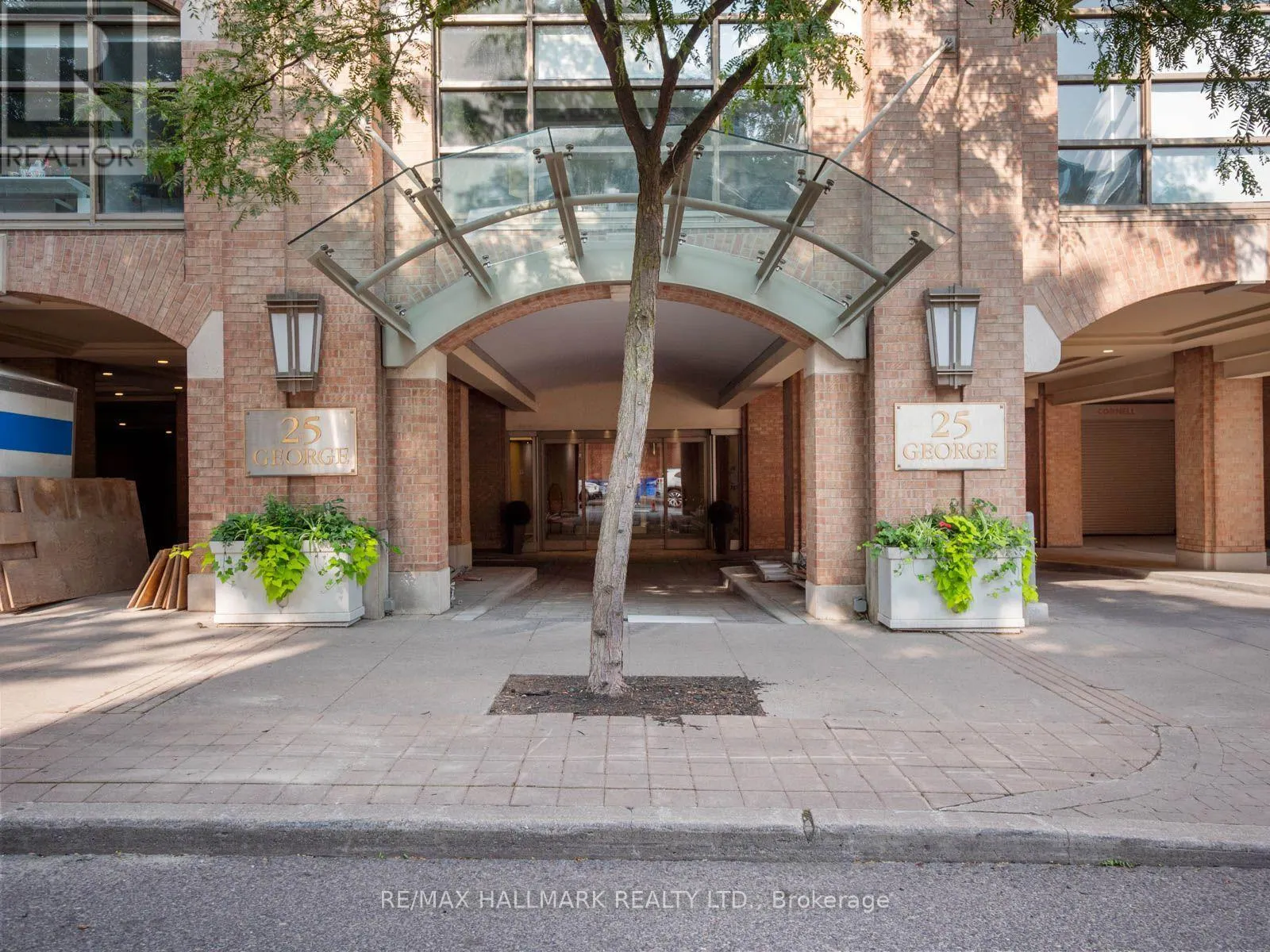 305 - 25 GEORGE STREET
