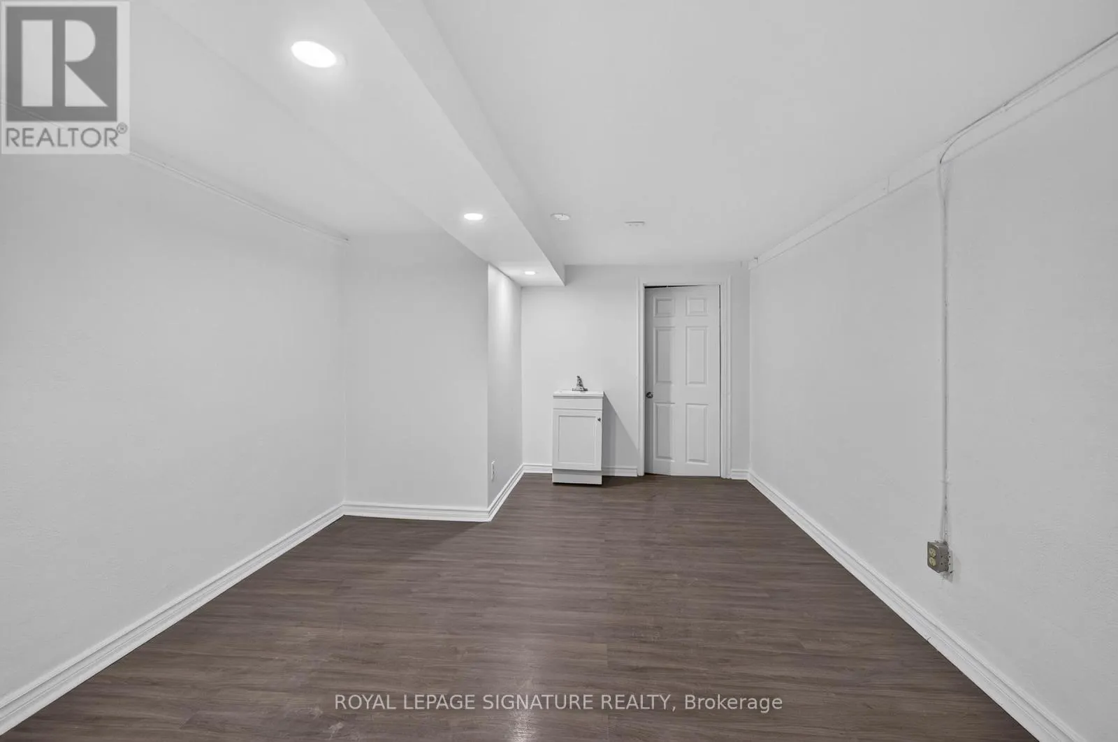 MAIN FLOOR - 1138 EGLINTON AVENUE