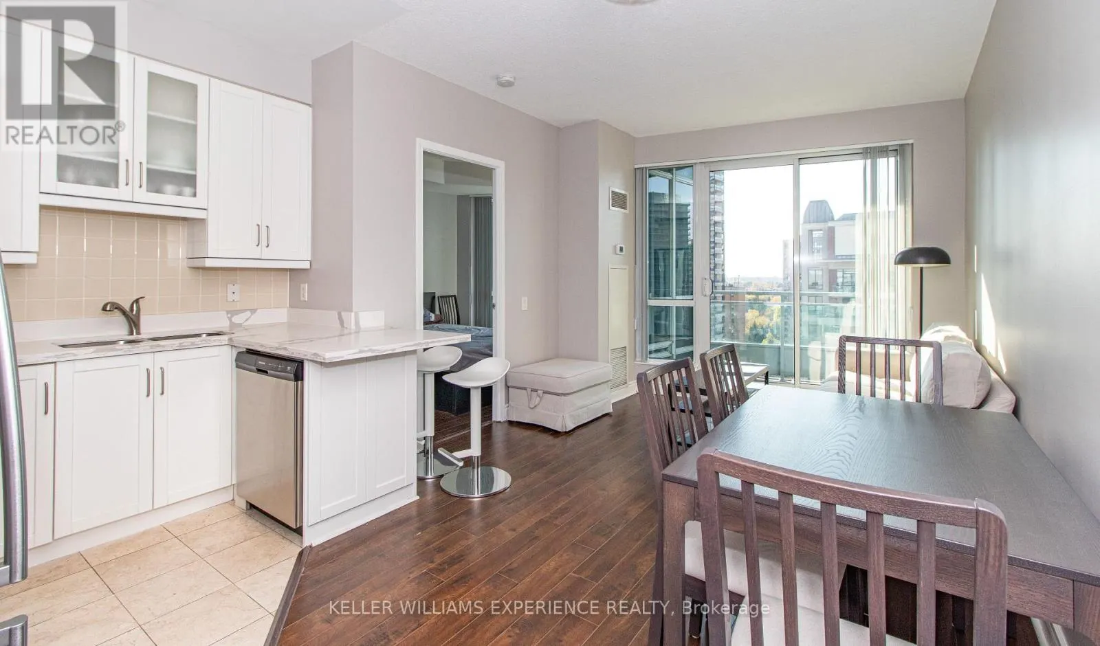 1412 - 60 BYNG AVENUE