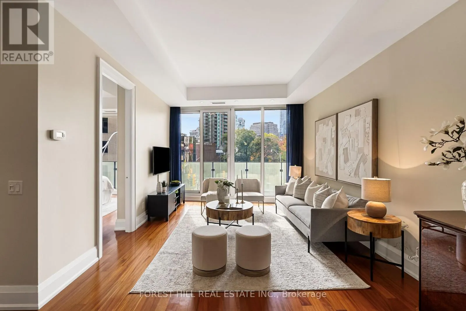 304 - 88 DAVENPORT ROAD