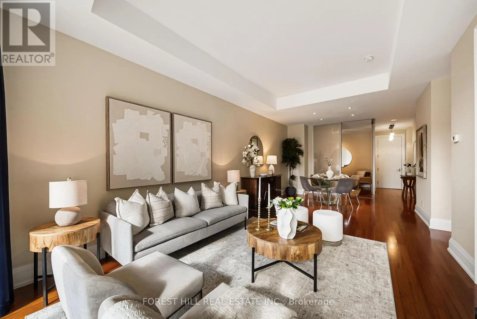 304 - 88 DAVENPORT ROAD