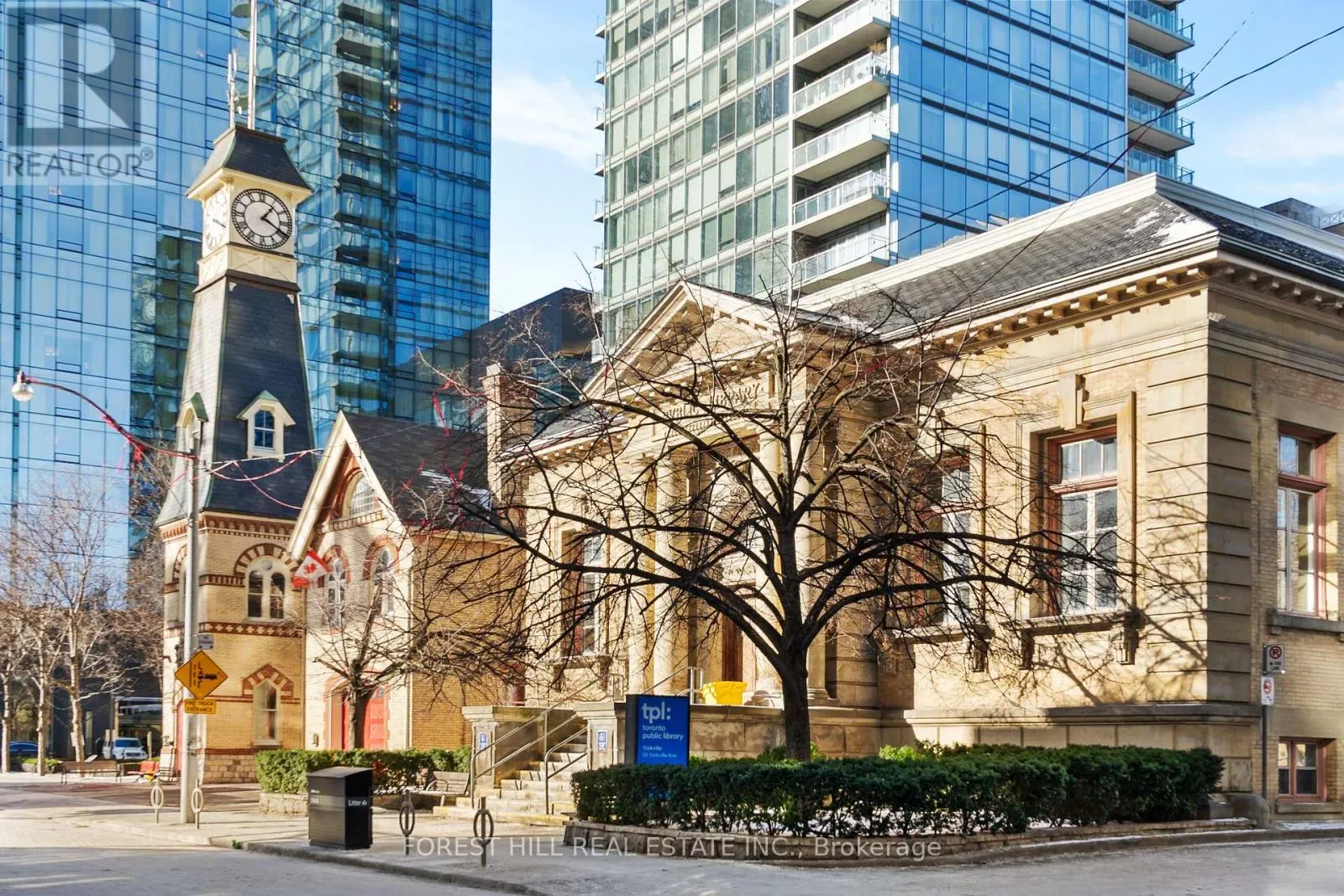 304 - 88 DAVENPORT ROAD